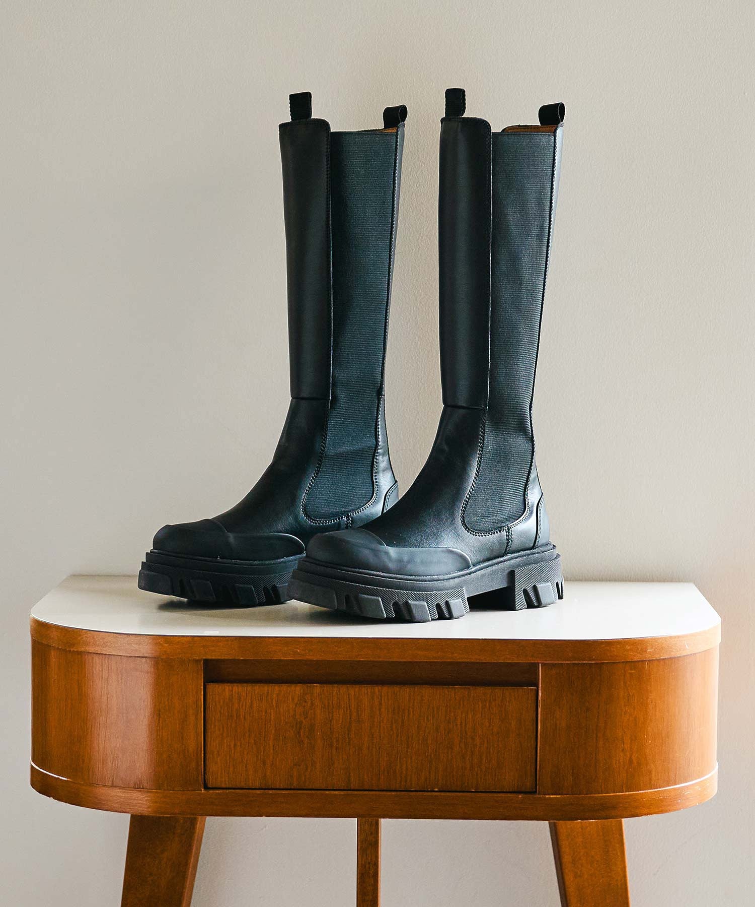 GANNI/CLEATED HIGH CHELSEA BOOT BLACK STITCH