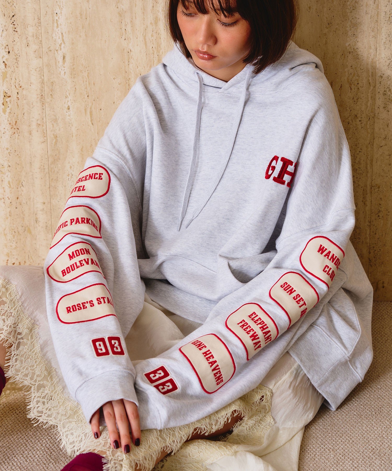 GENE HEAVENS/EMBROIDERY HOODED SWEAT