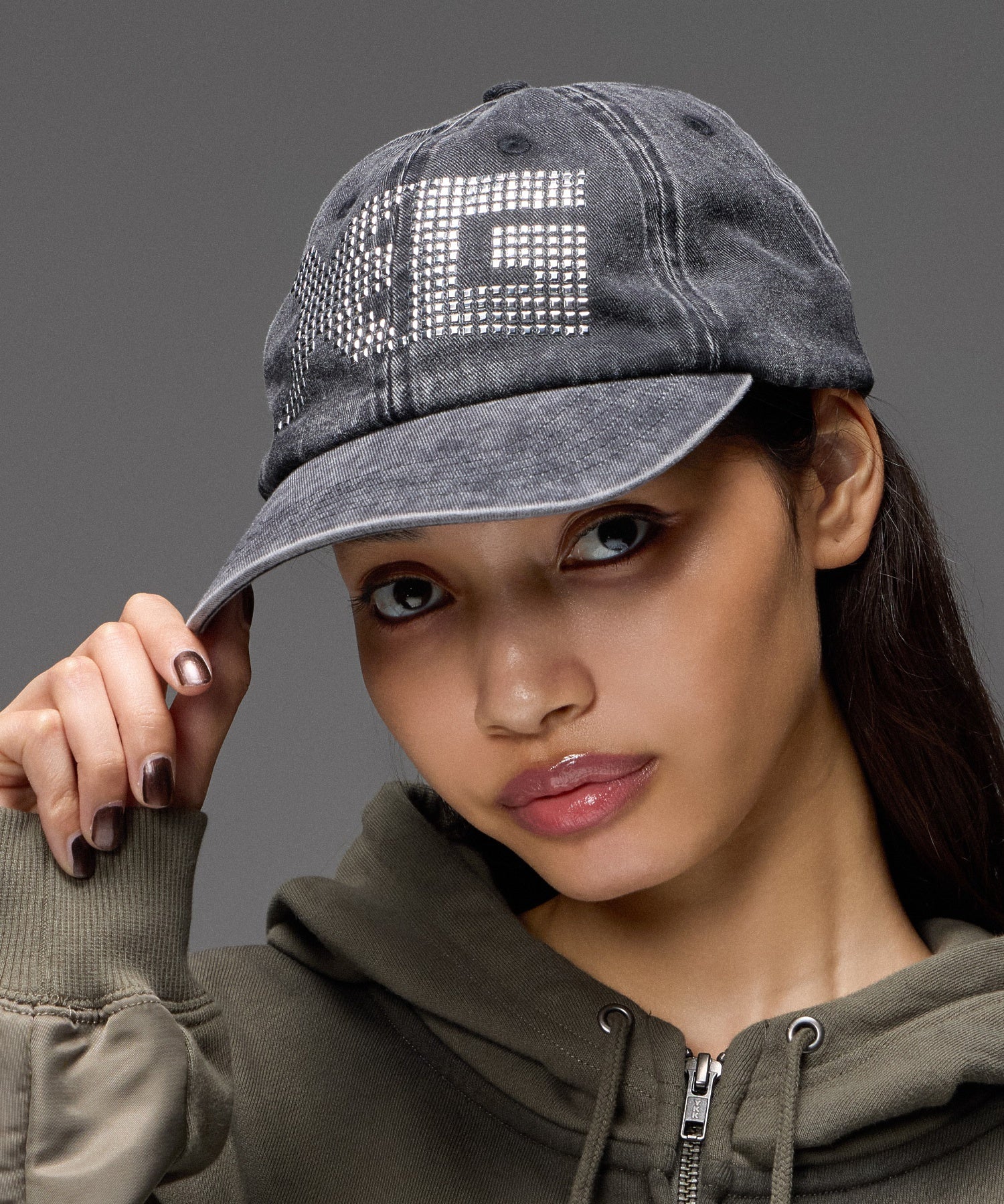 SQUARE STUDDED LOGO 6PANEL CAP