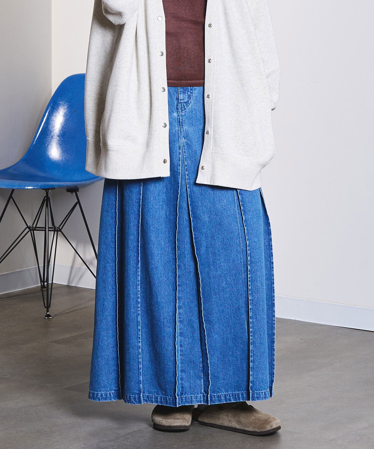 DENIM PLEATED LONG SKIRT