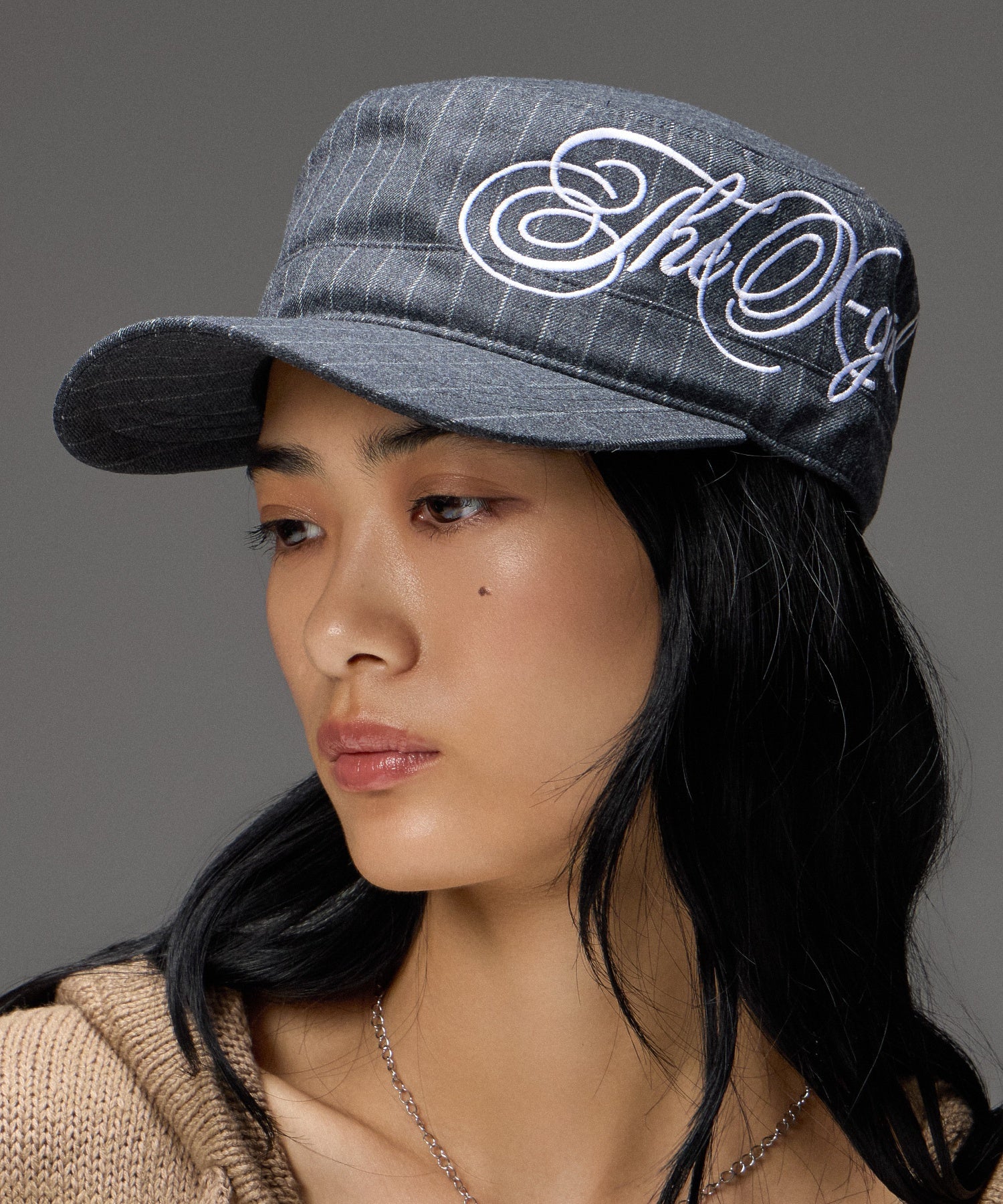 SIDE SCRIPT LOGO STRIPED CASQUETTE