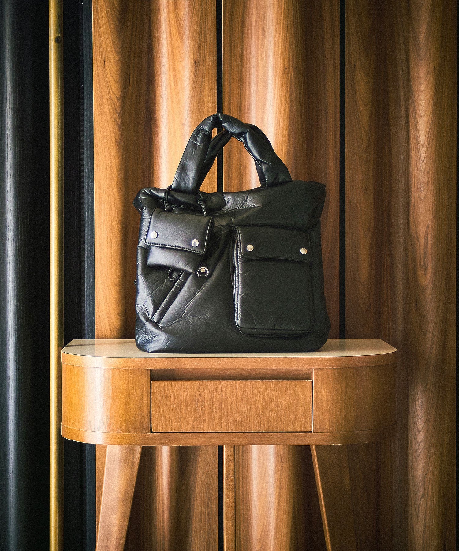 CONTROL FREAK/PADDED TOTE