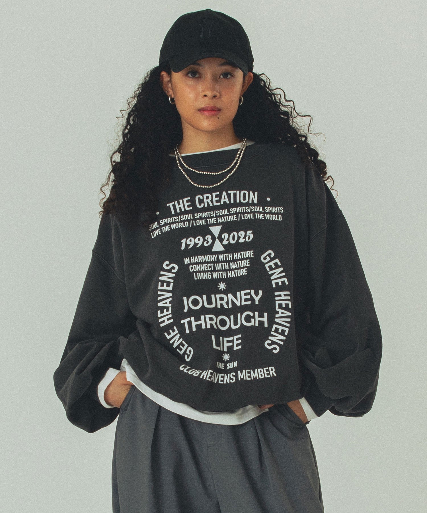 GENE HEAVENS/VOLUME SLEEVE PRINT SWEAT