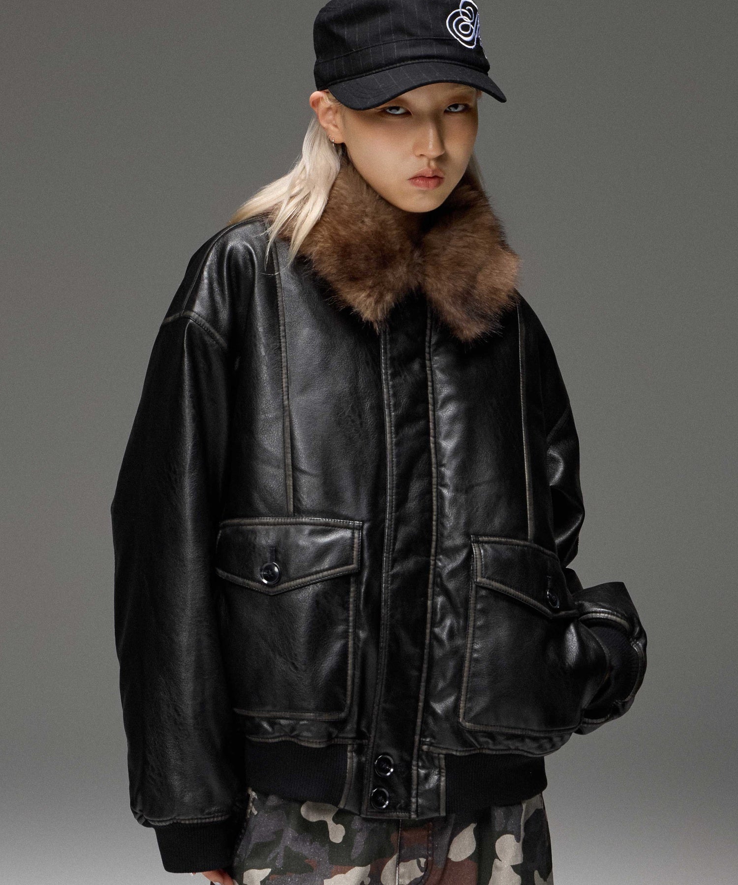 DETACHABLE FAUX FUR COLLAR PATCHED LOGO JACKET