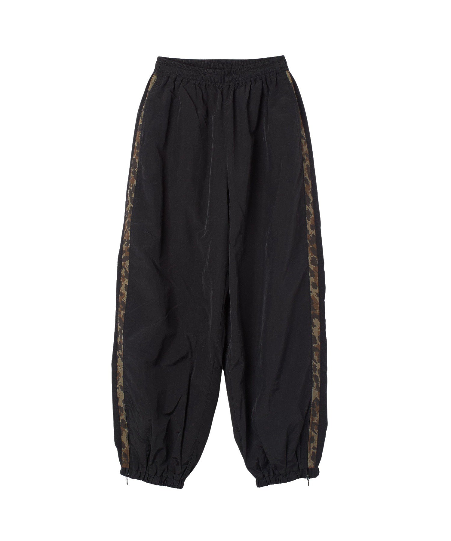 FACE LABEL LOOSE FIT TRAINING PANTS