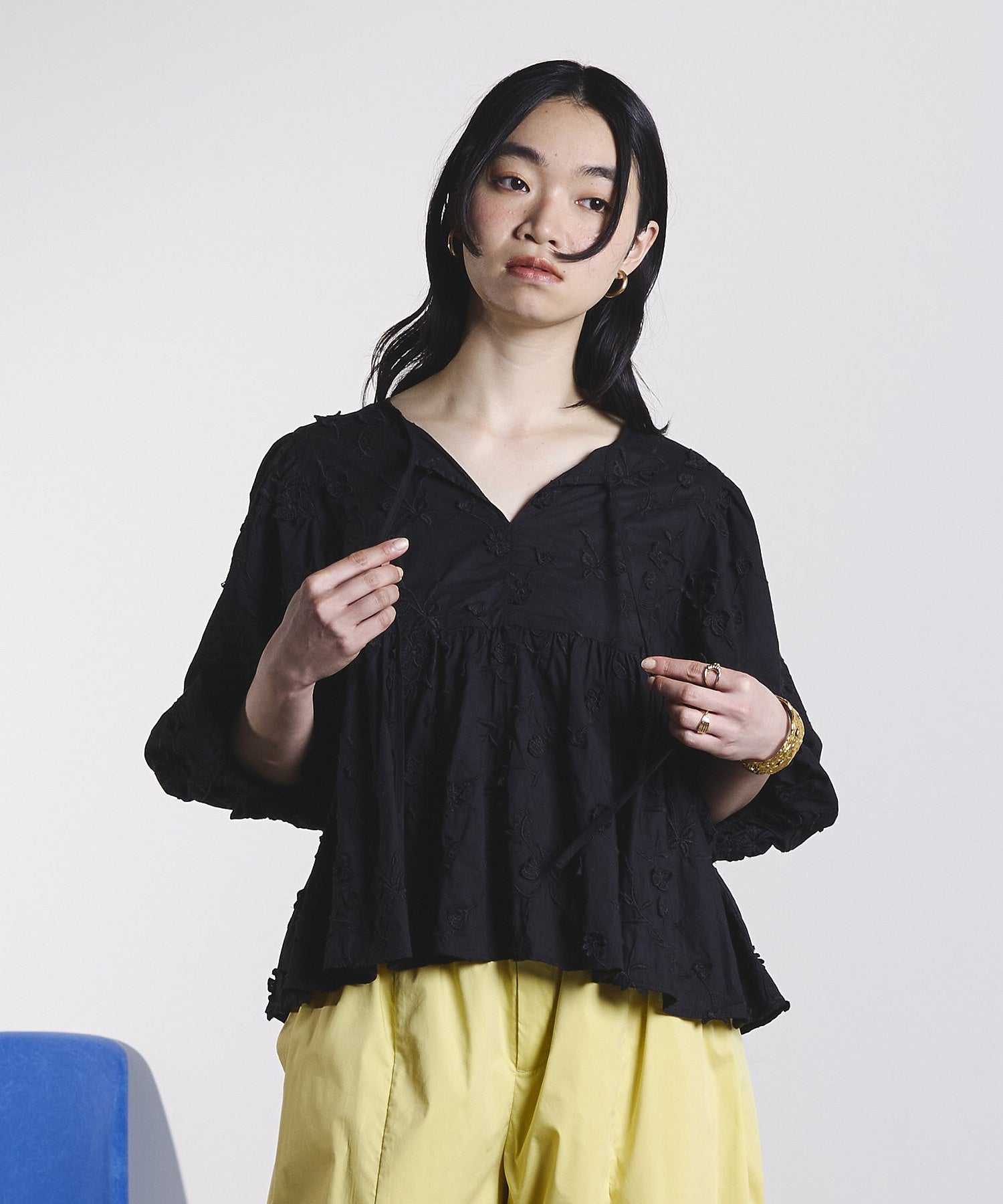 3D FLORAL EMBROIDERY BLOUSE
