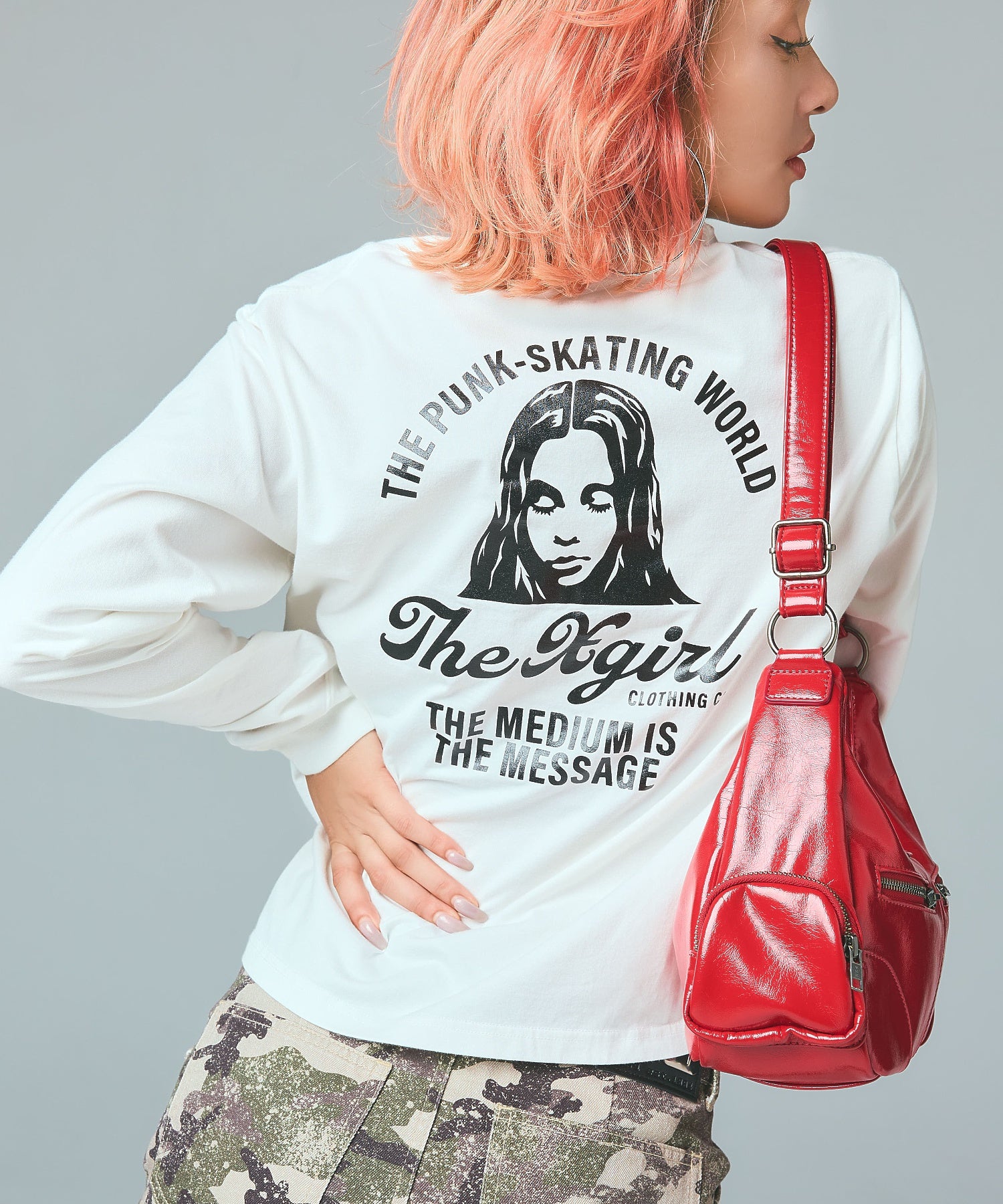 ARCH LOGO AND FACE L/S TEE