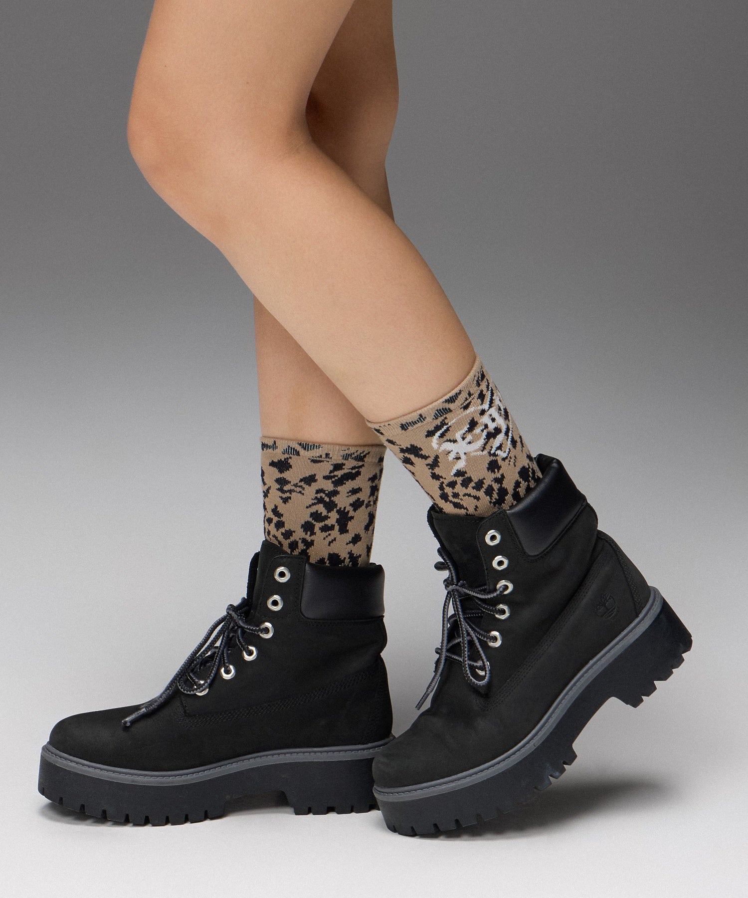 HEART LOGO LEOPARD SOCKS