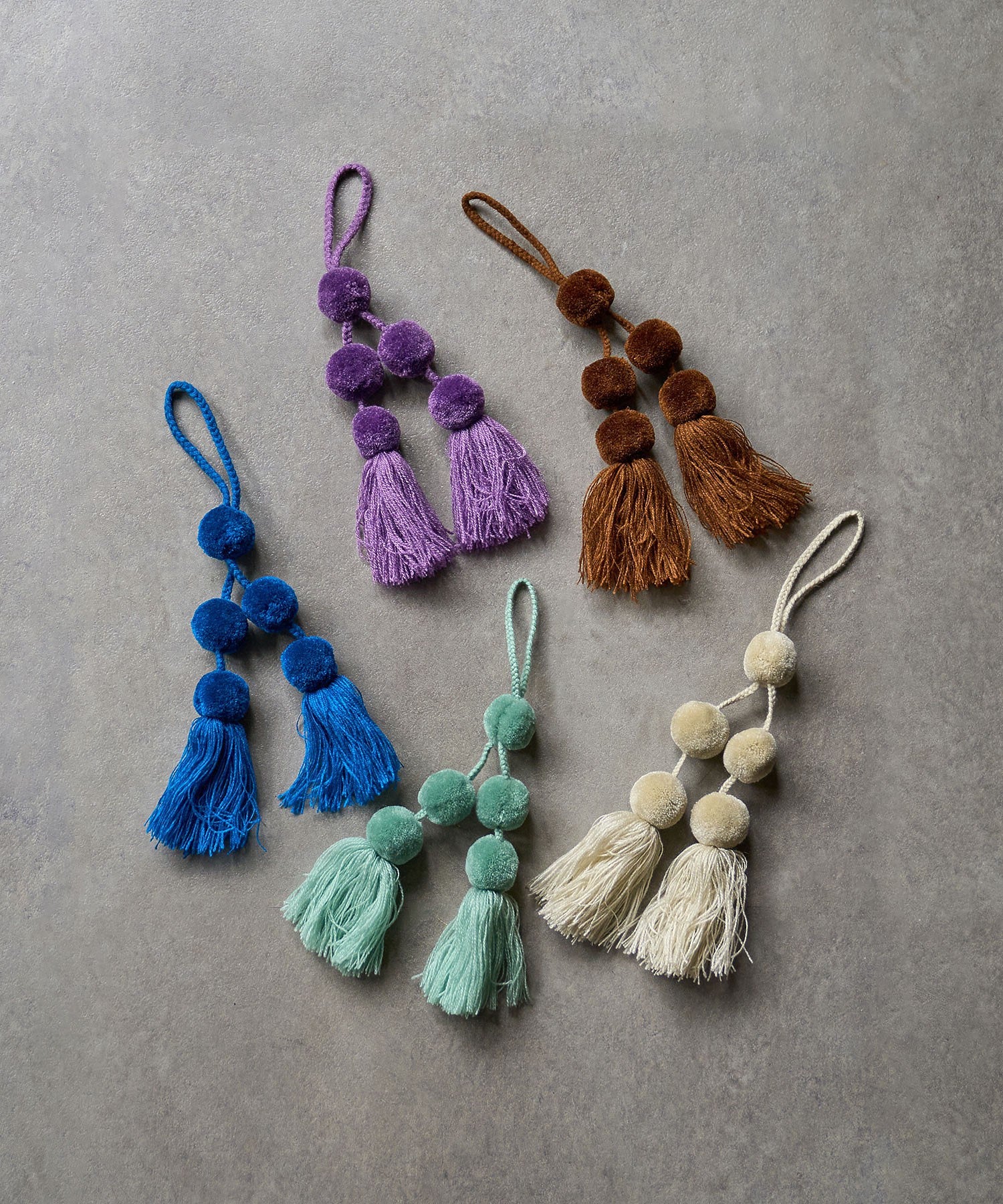 Letra/POM POM CHARM