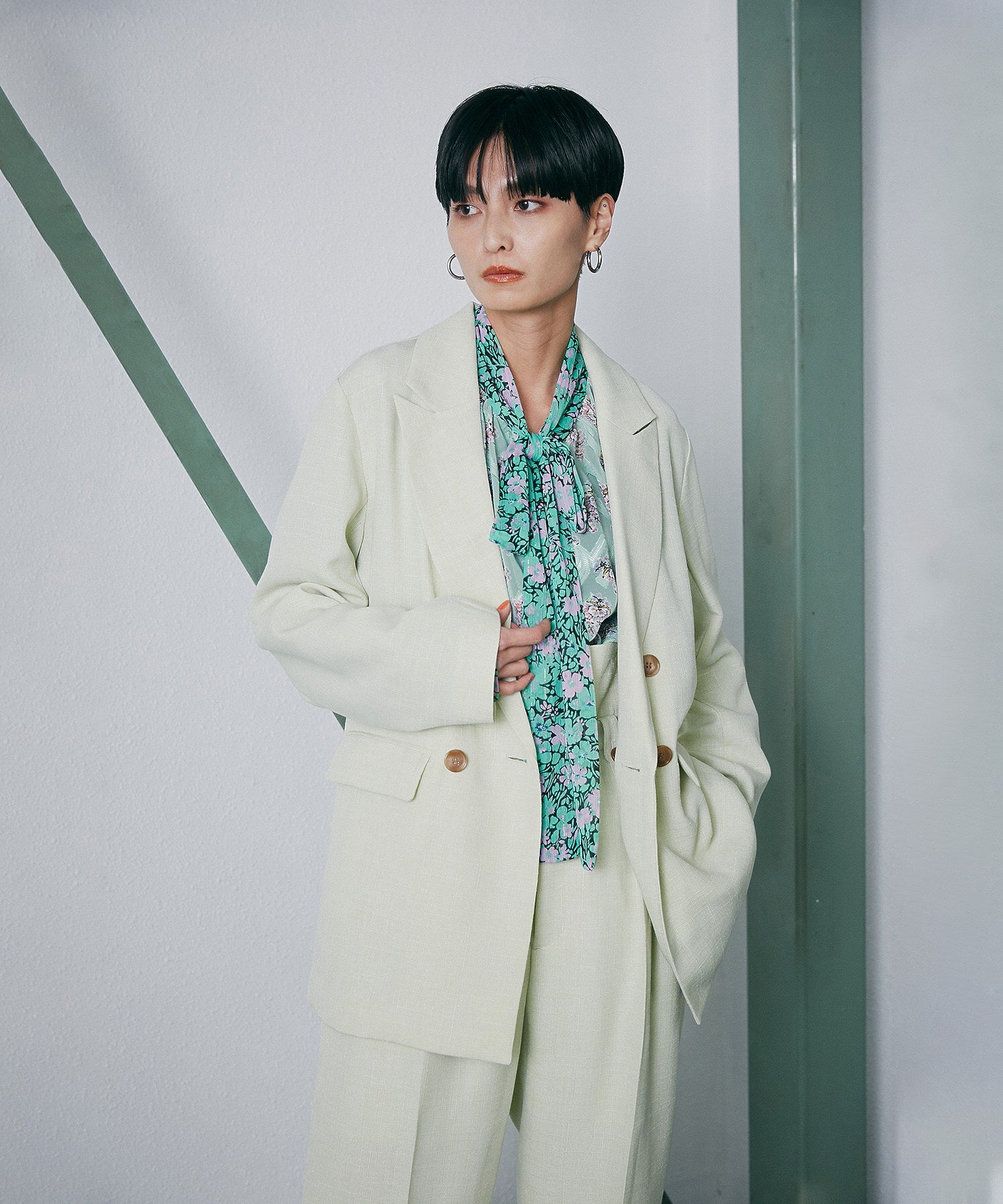 テーラードジャケット