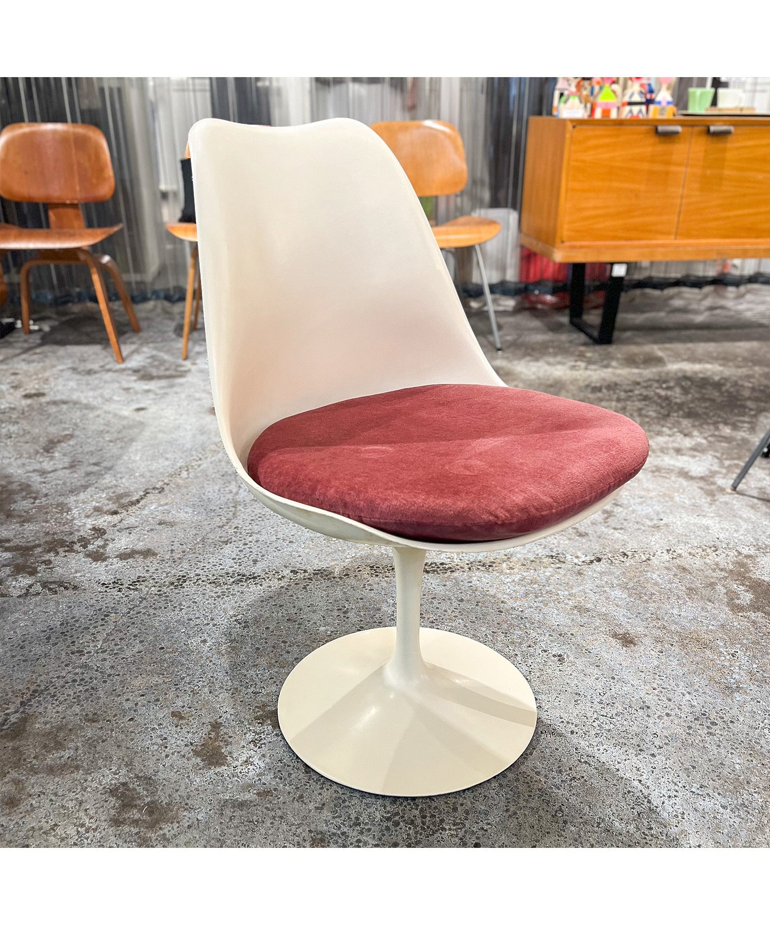Saarinen Tulip Side Chair / Eero Saarinen / Knoll / 1960年