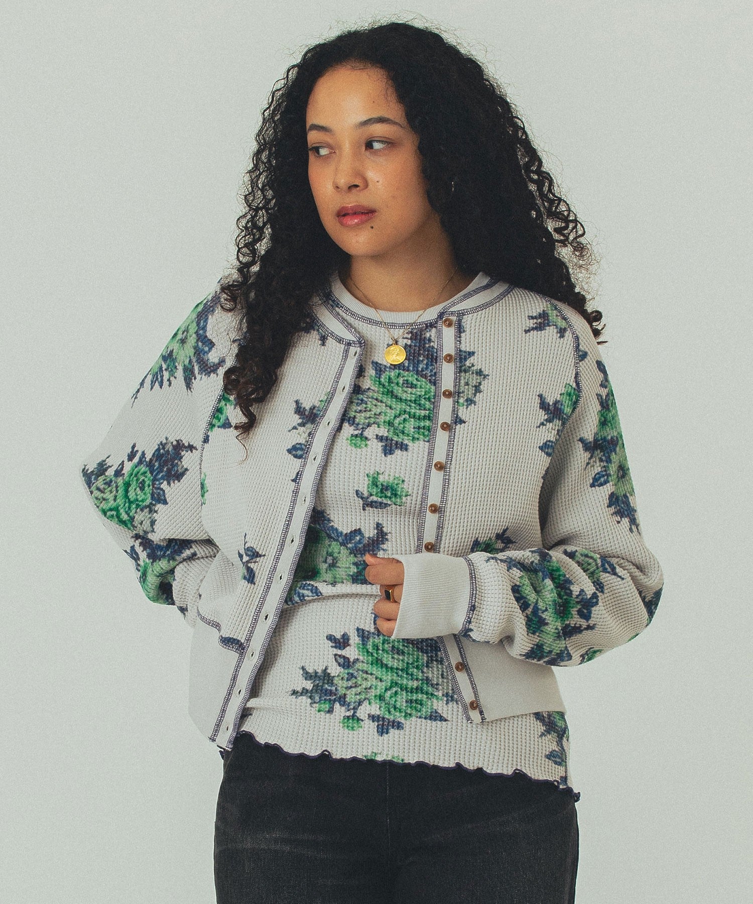 mag.by c/FLOWER PRINT WAFFLE CARDIGAN