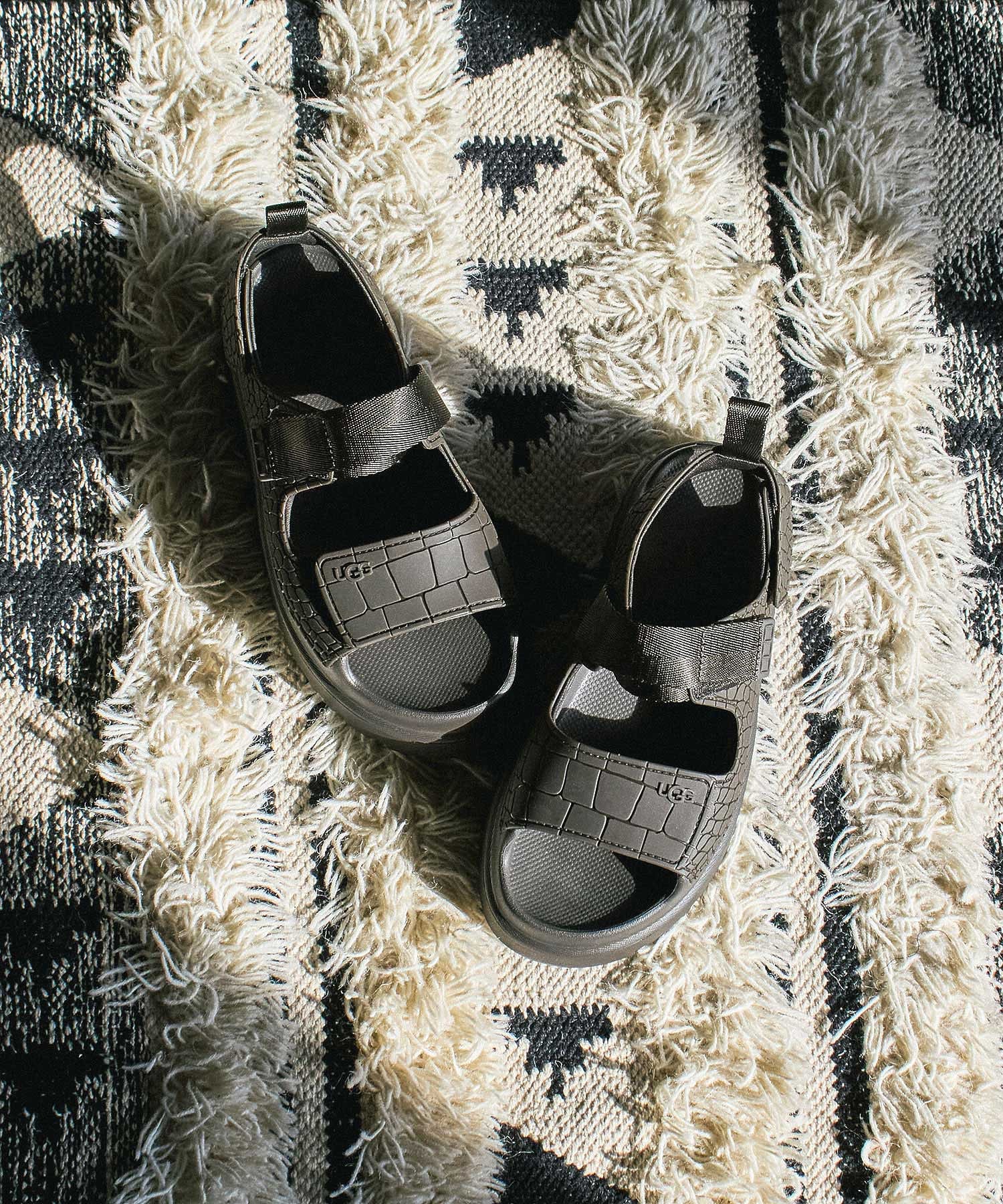 UGG/W GOLDENGLOW EMBOSSED