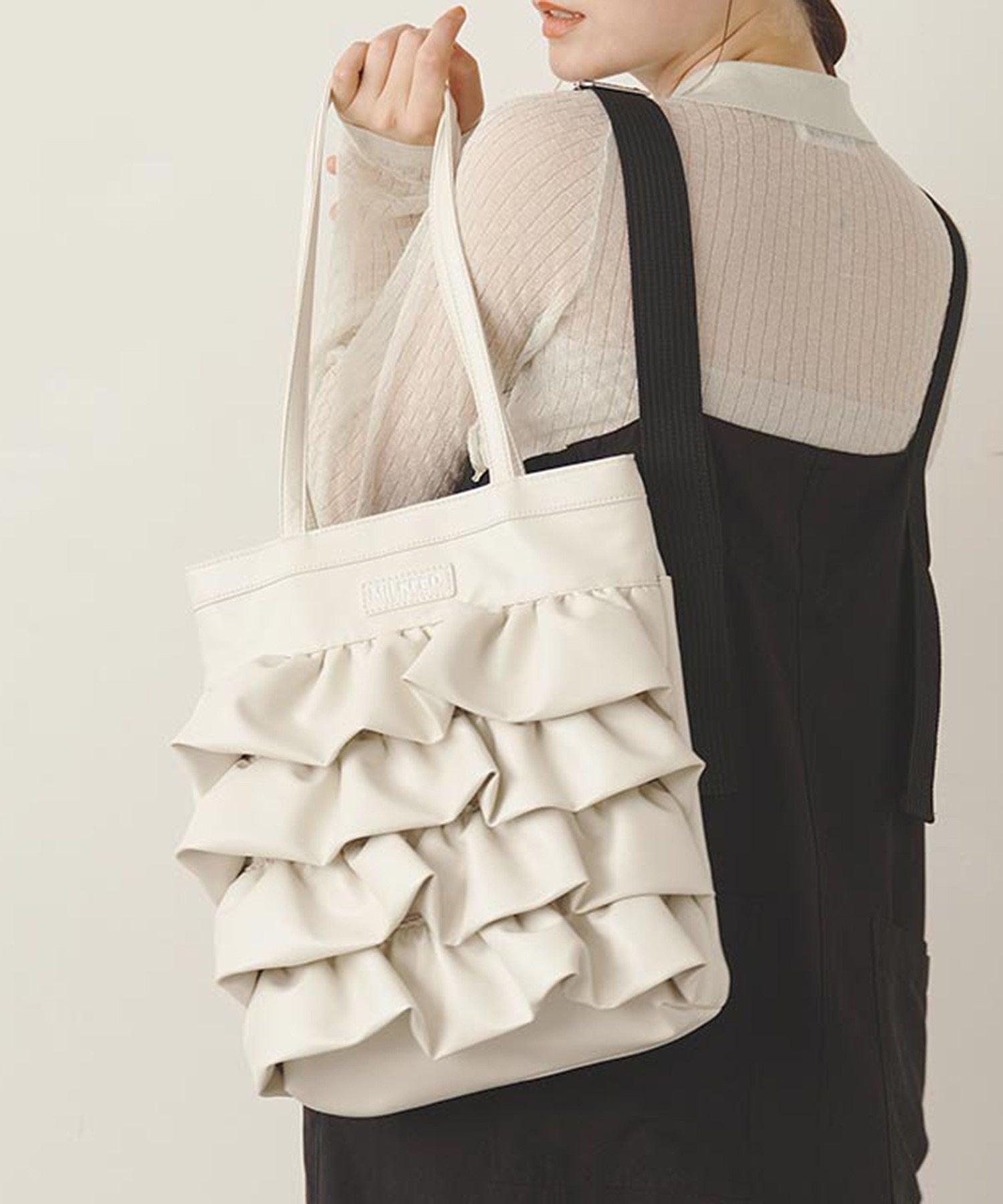 TIERED RUFFLE TOTE