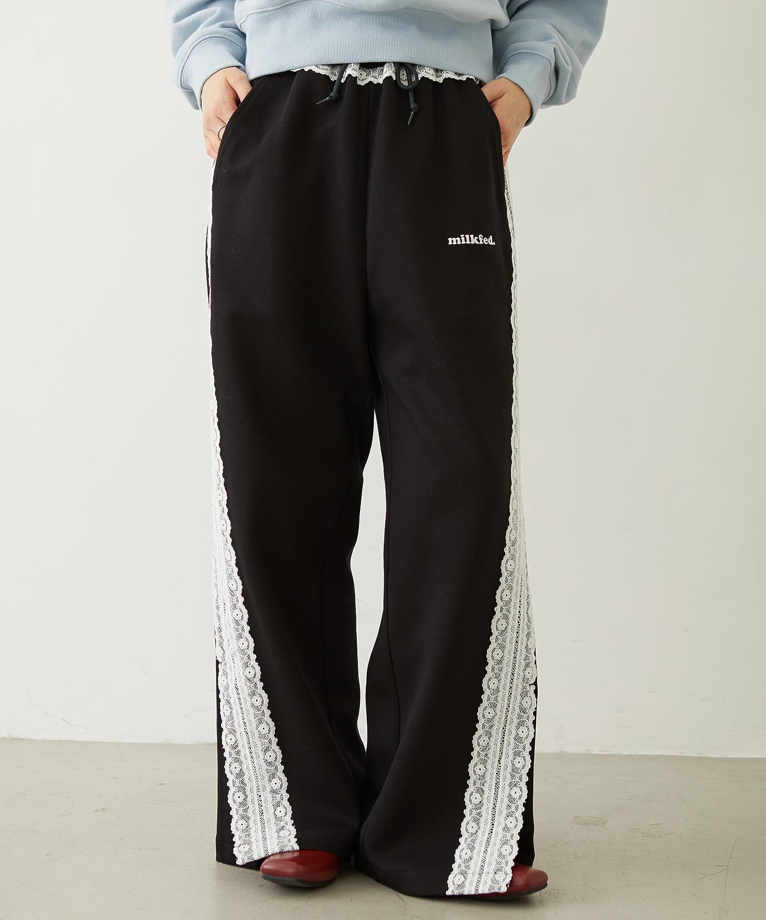 LACE LINE PANTS