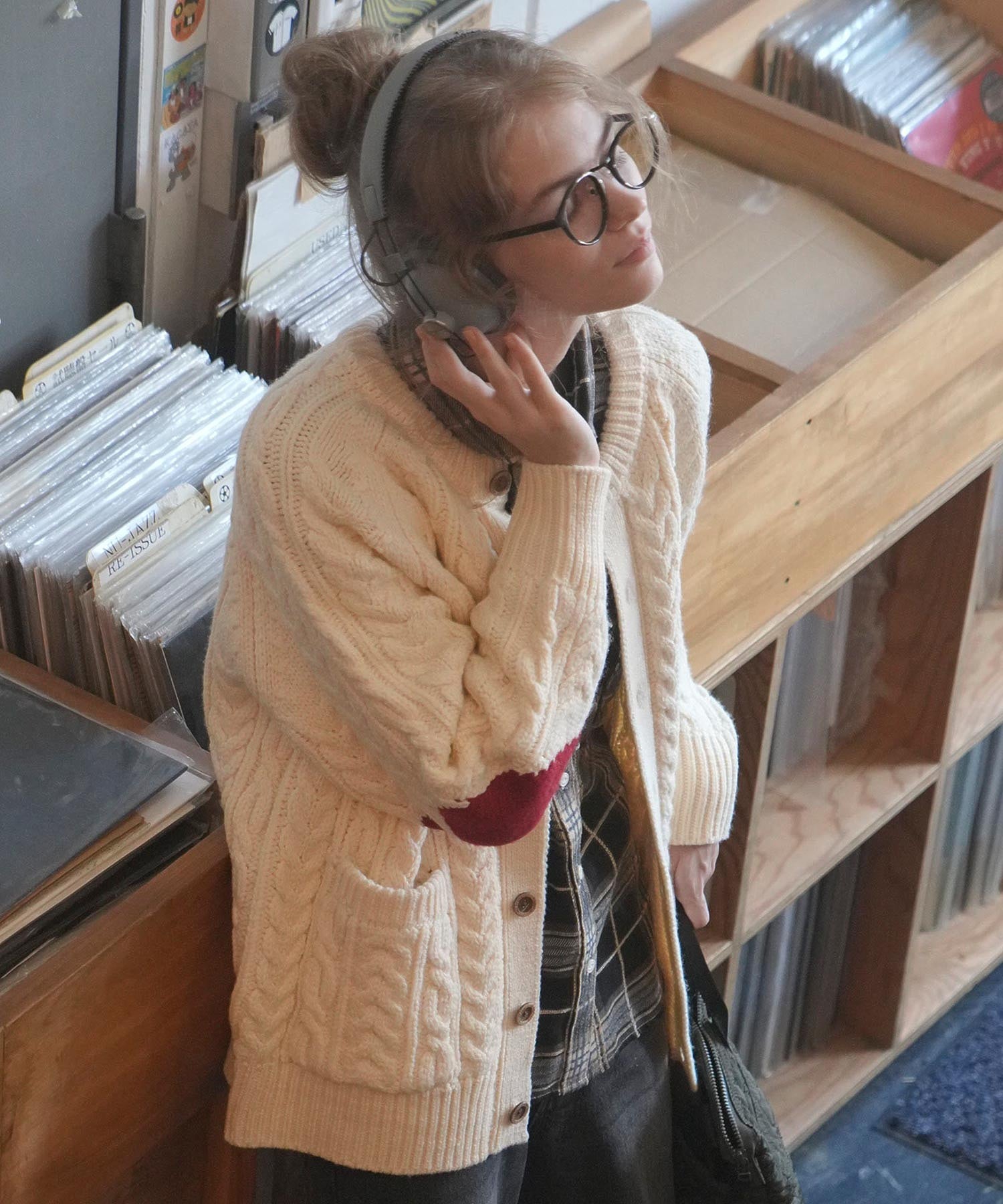 HEART ELBOW CABLE KNIT CARDIGAN