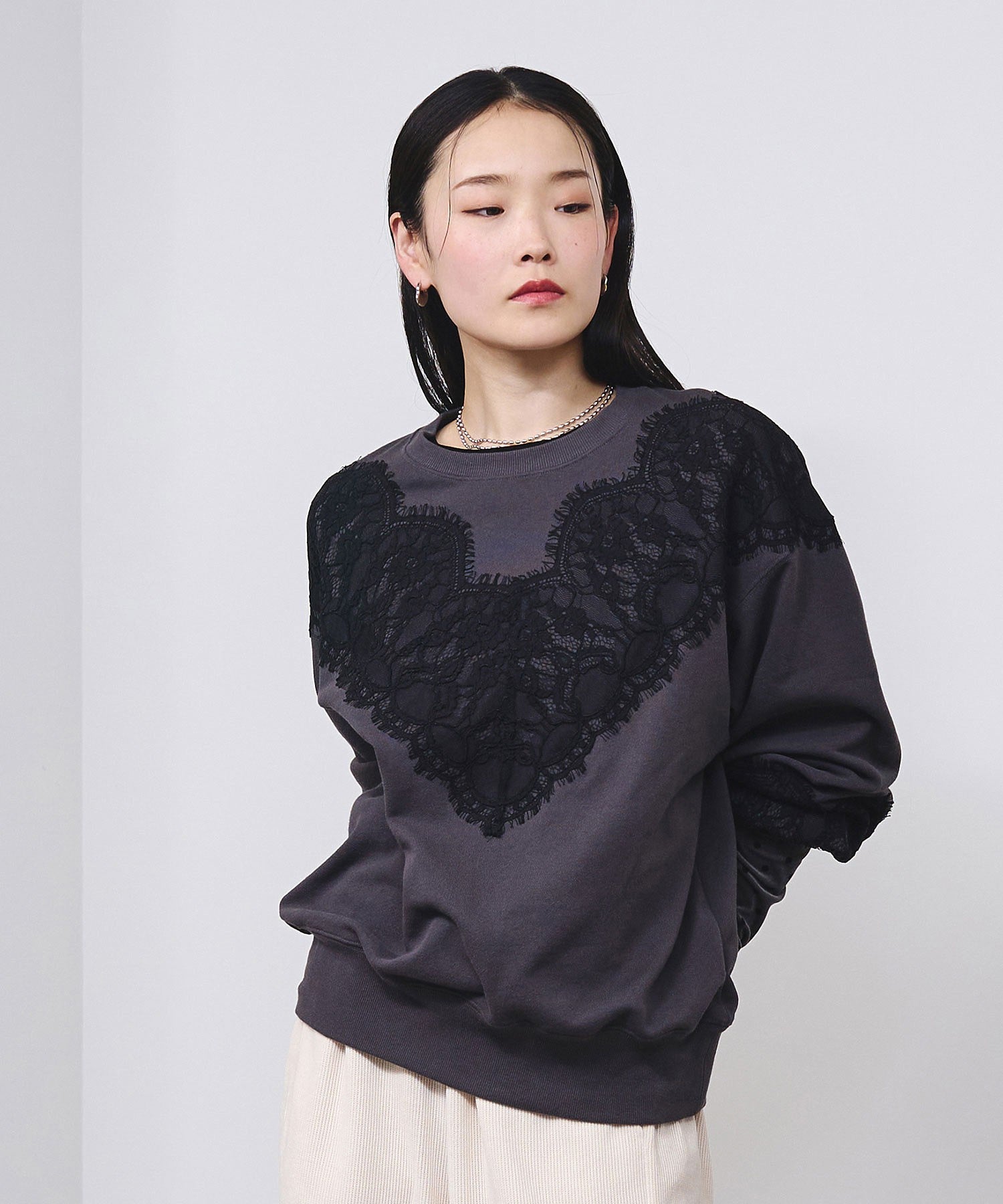 LACE SWEAT