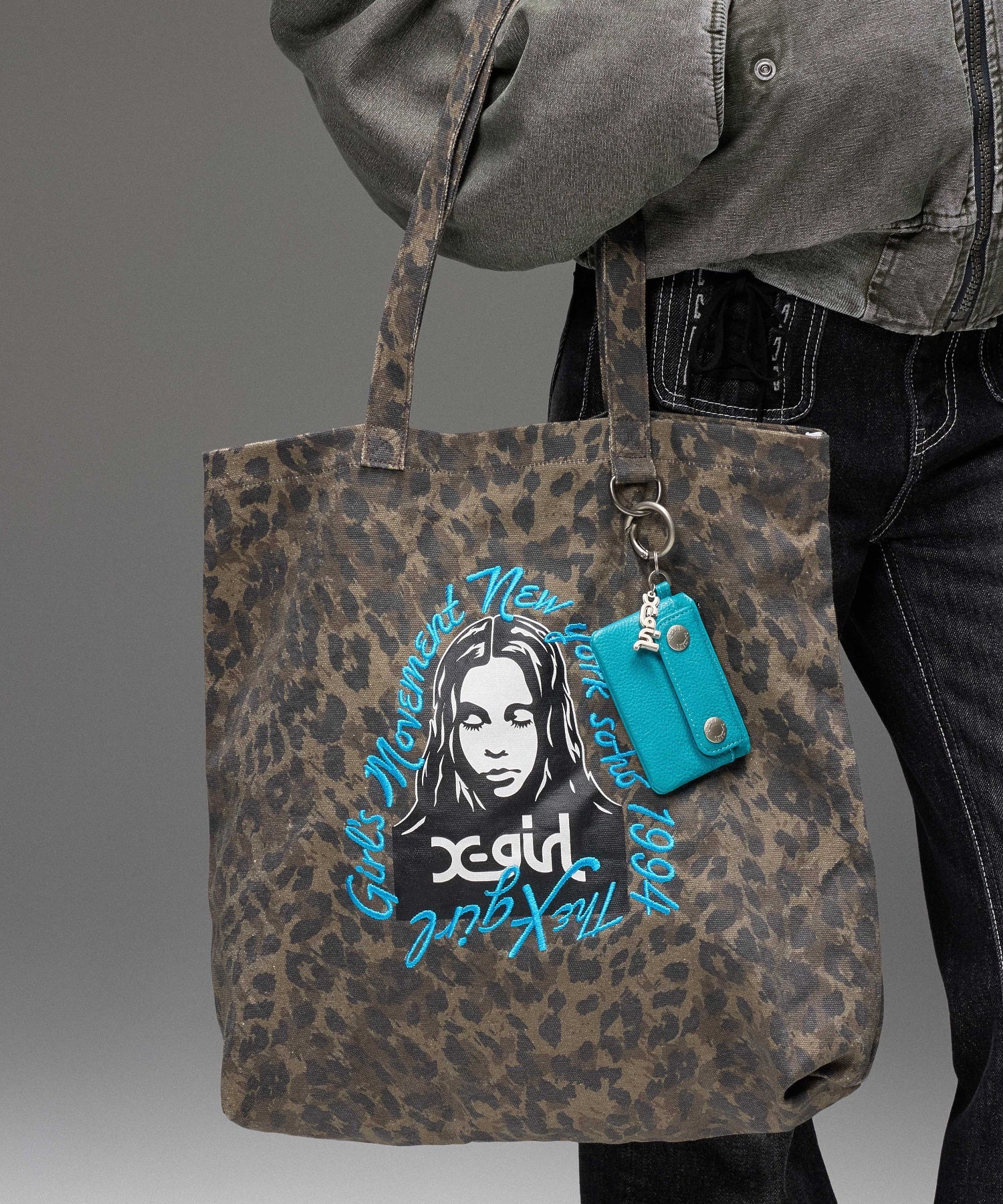 HAND DRAWN LOGO AND FACE TOTE BAG