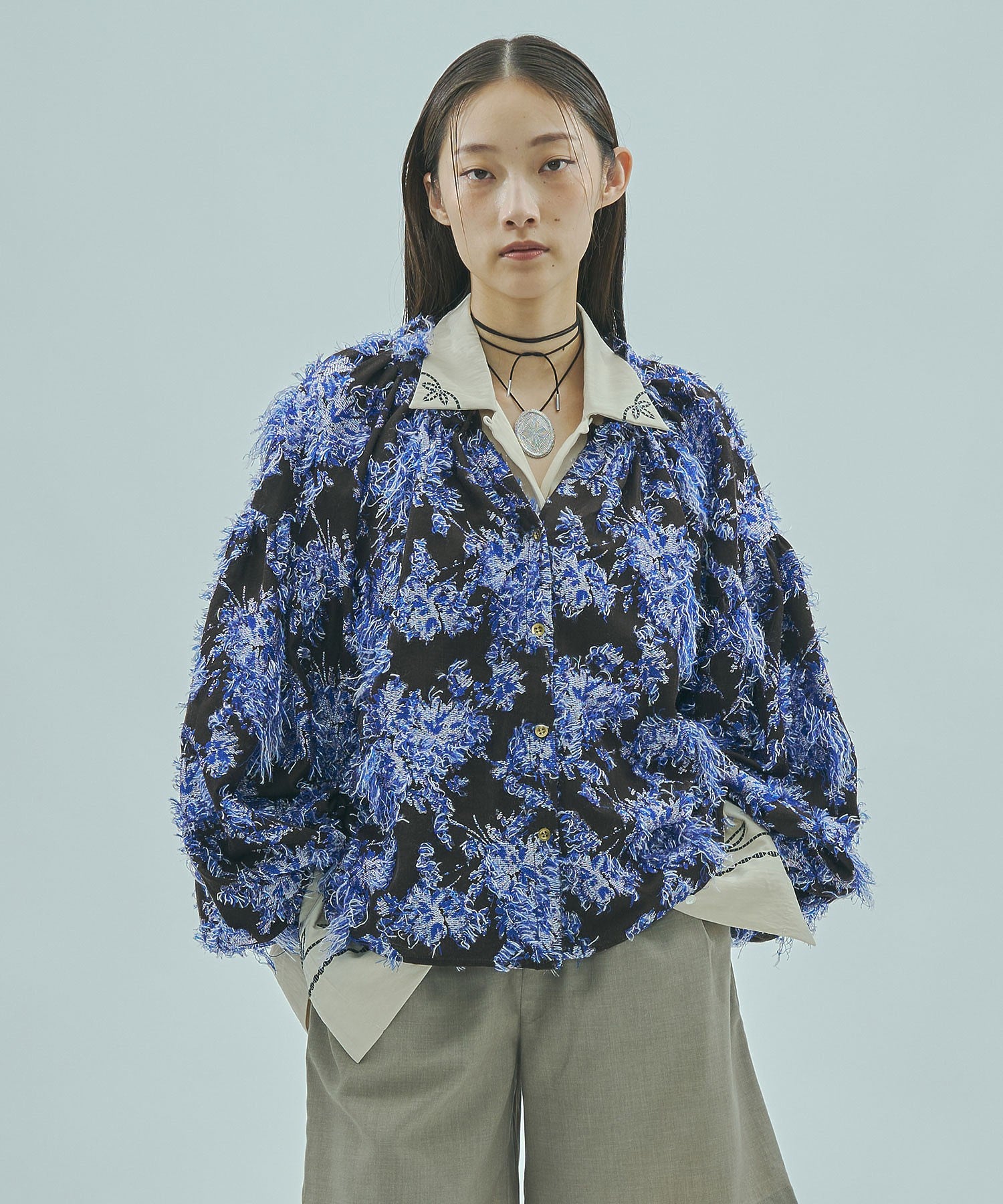mag.by c/FLOWER JACQUARD BLOUSE