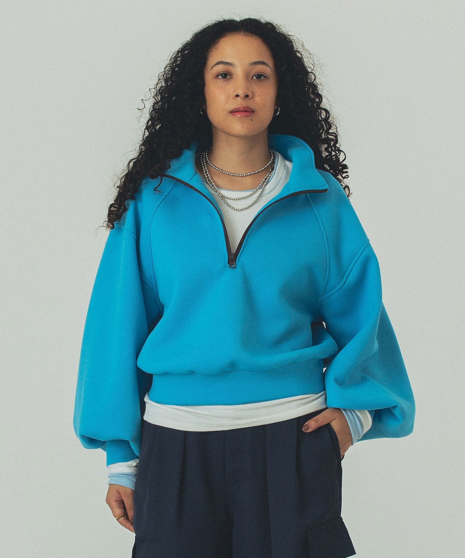 mici/VOLUME SLEEVE ZIP UP TOP