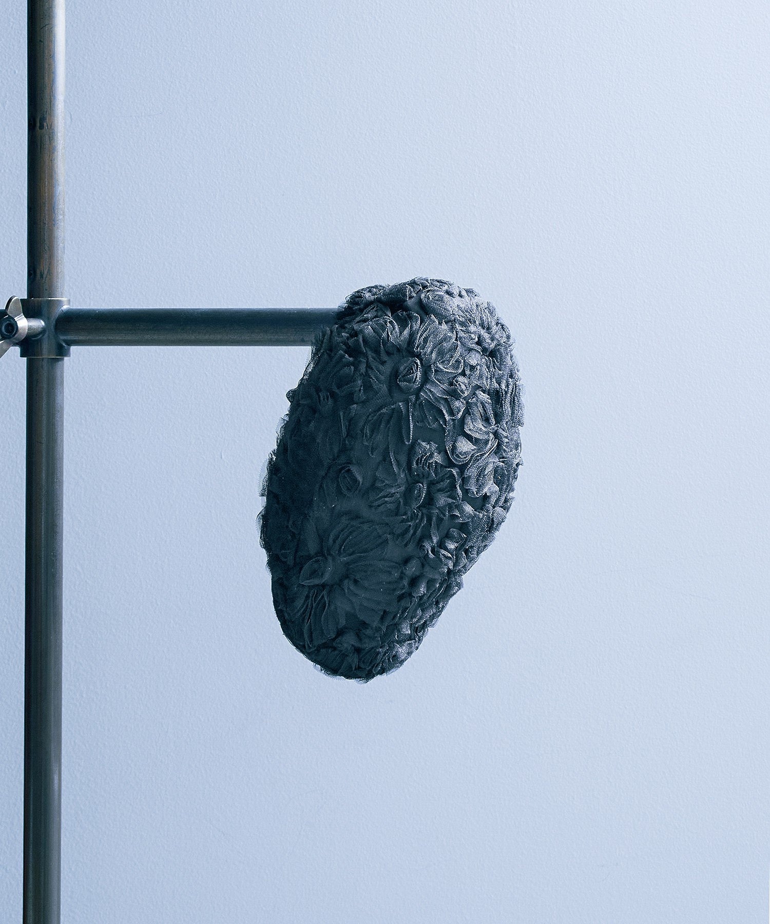 AWESOME NEEDS/CLASSIC HUNTING CAP BLOOM