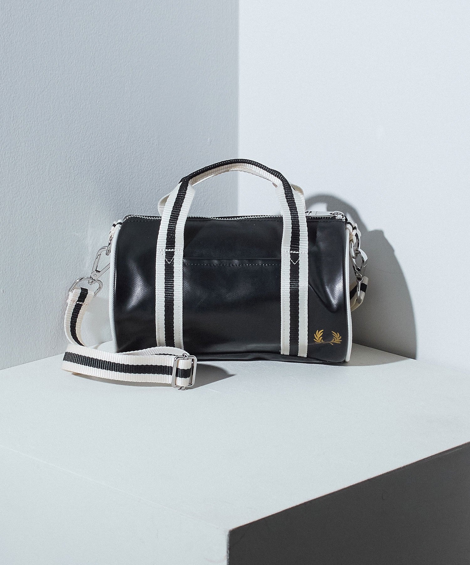 FRED PERRY/CLASSIC MINI BARREL BAG