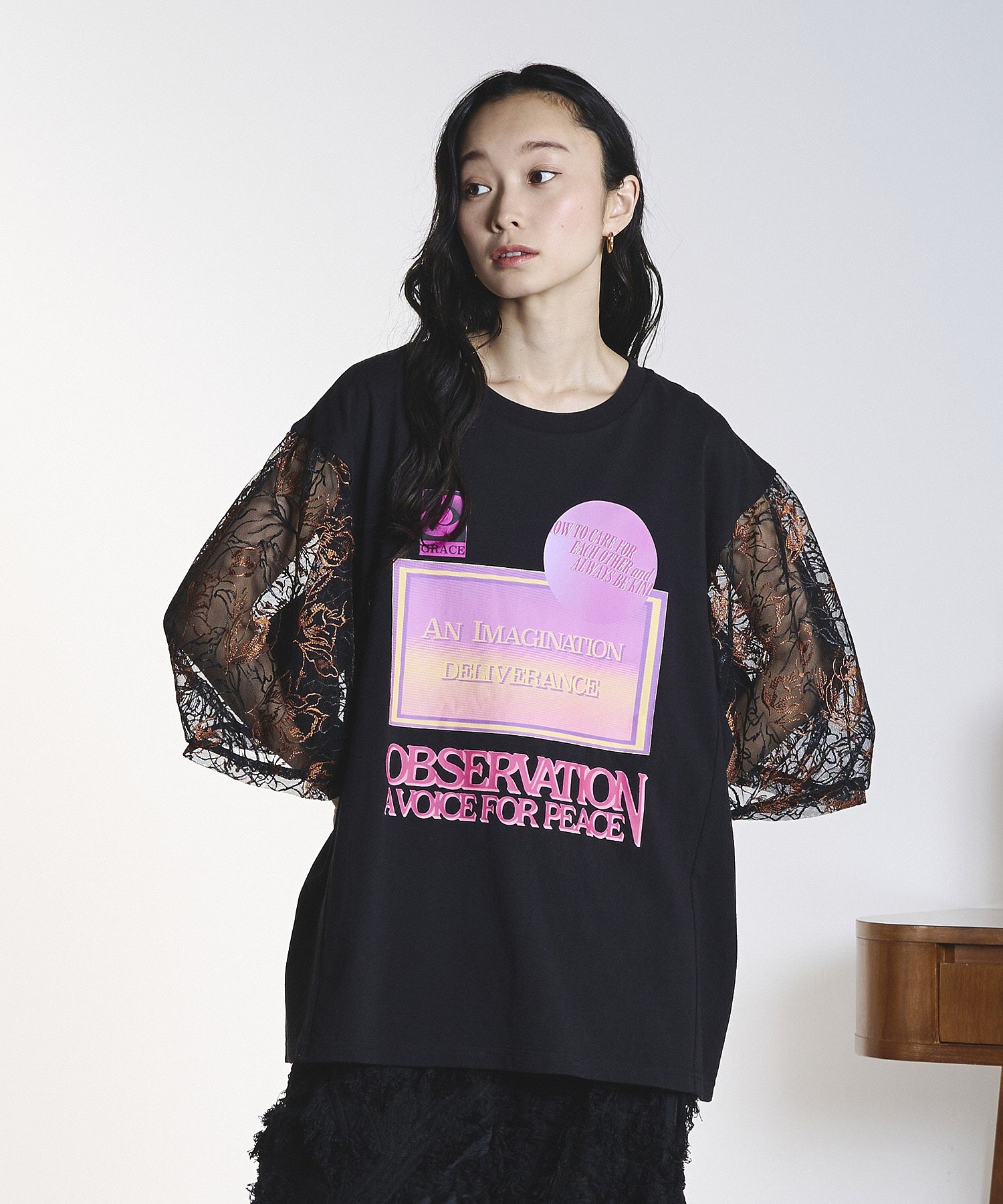 OKIRAKU×ROSEBUD/LACE SLEEVE GRAPHIC TOP
