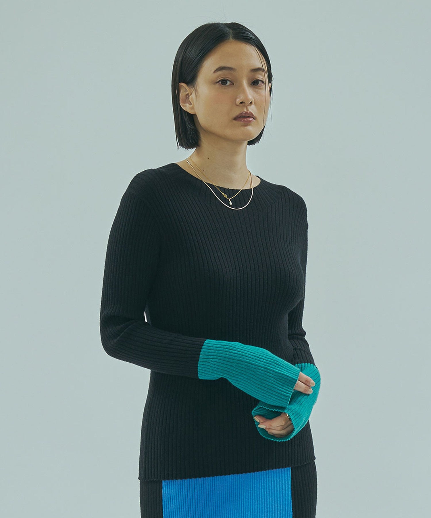 BICOLOR RIB KNIT TOP