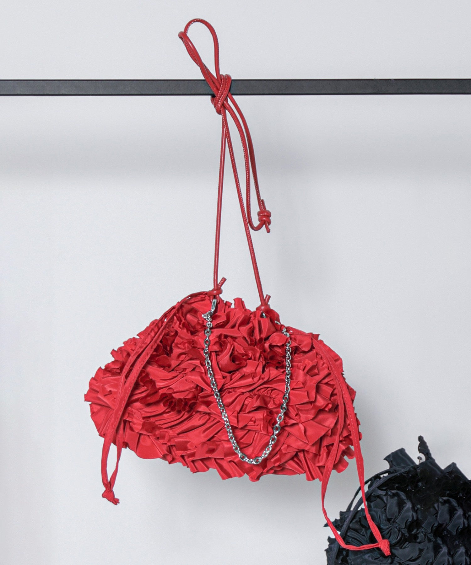 ボリュームフリル巾着バッグ