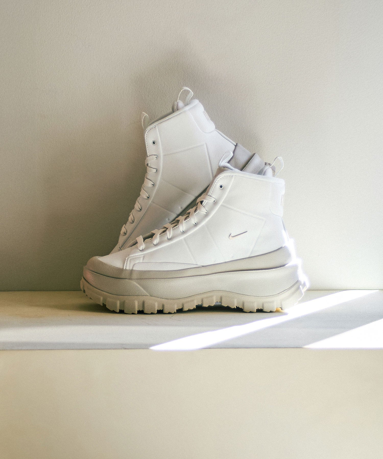 NIKE/BLAZER MID ROAM