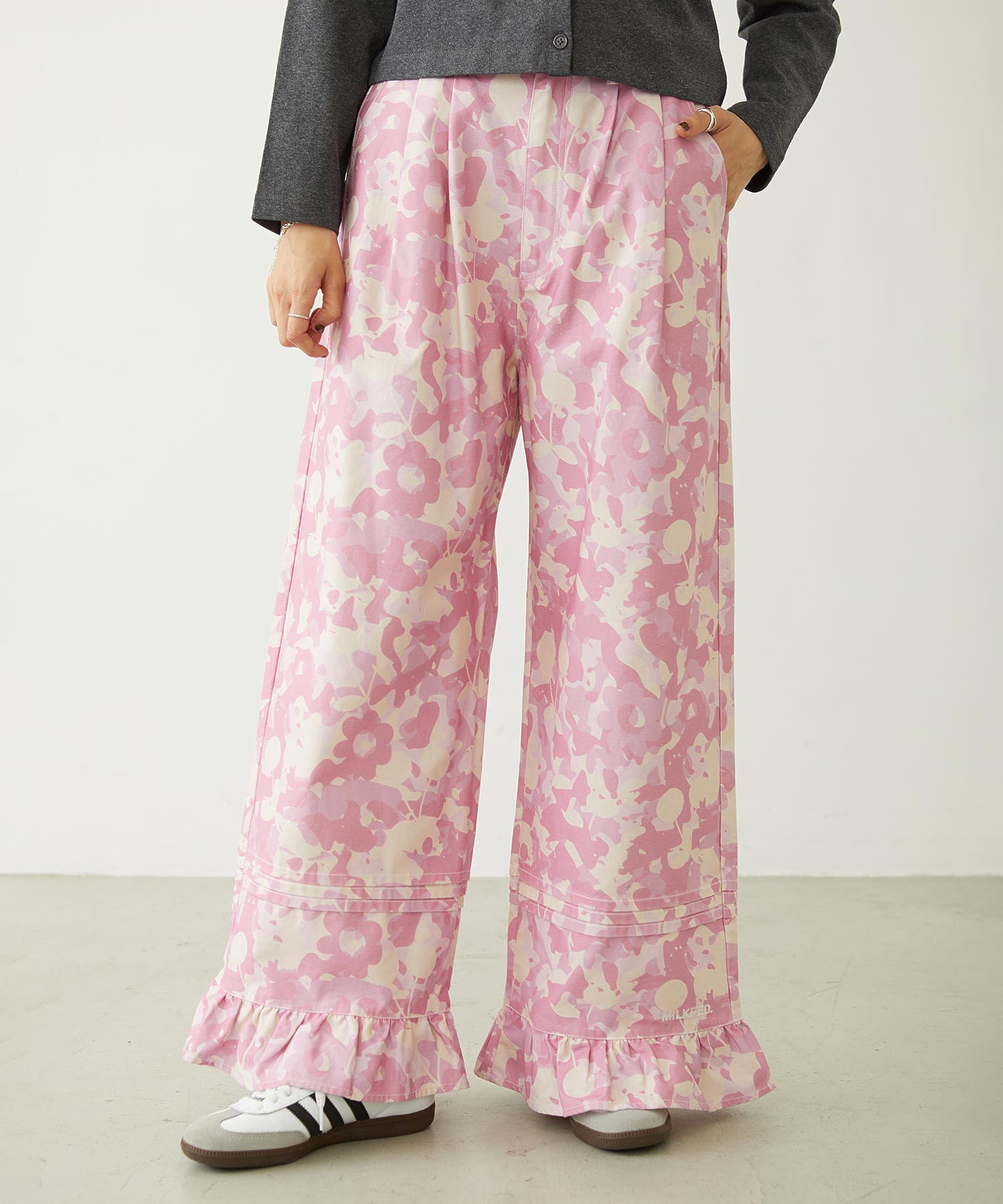 FRILL HEM CAMO PANTS