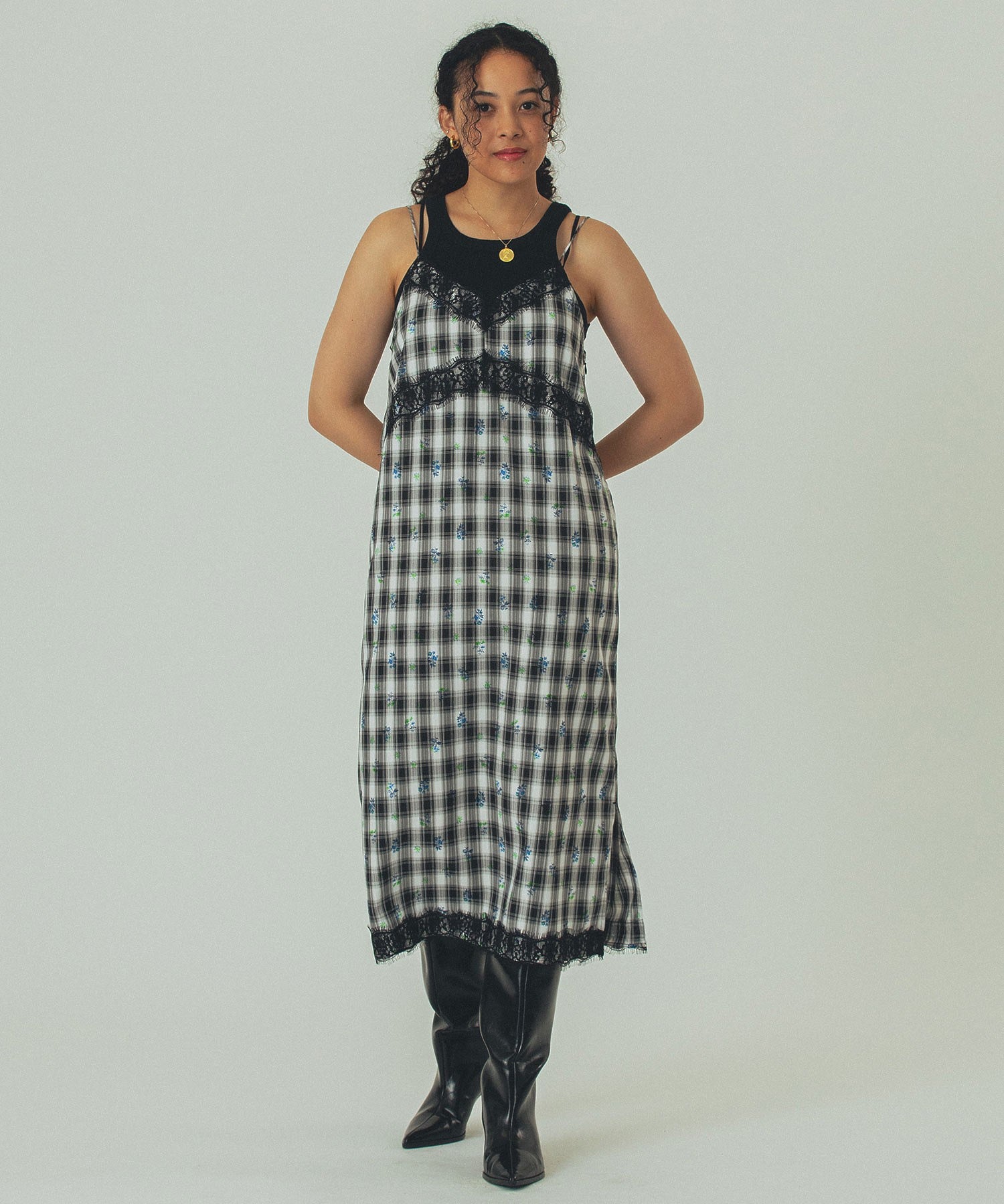 mag.by c/FLOWER PRINT CHECK CAMI DRESS