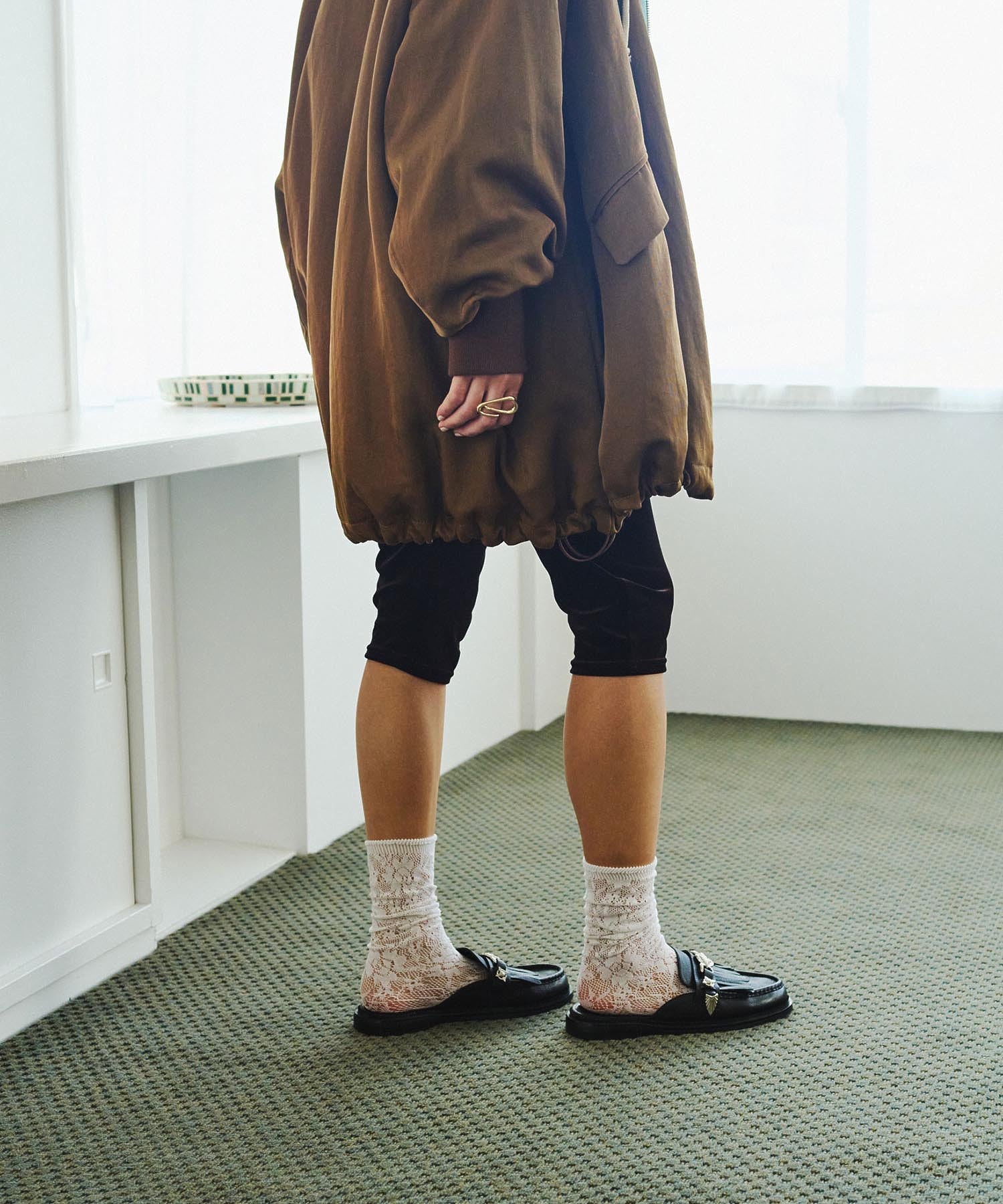 VELOUR CAPRI PANTS