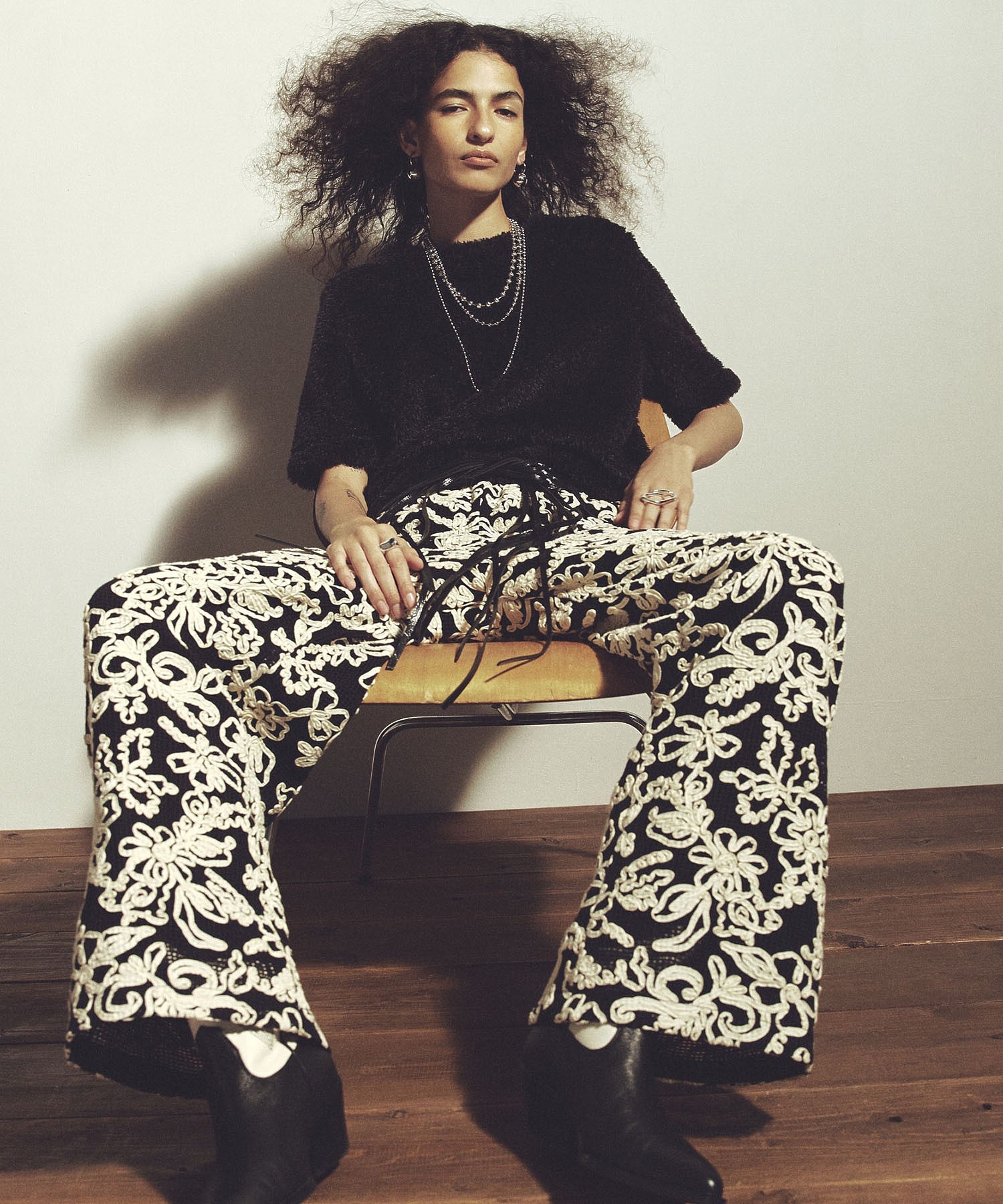 mag.by c/EMBROIDERY MESH PANTS