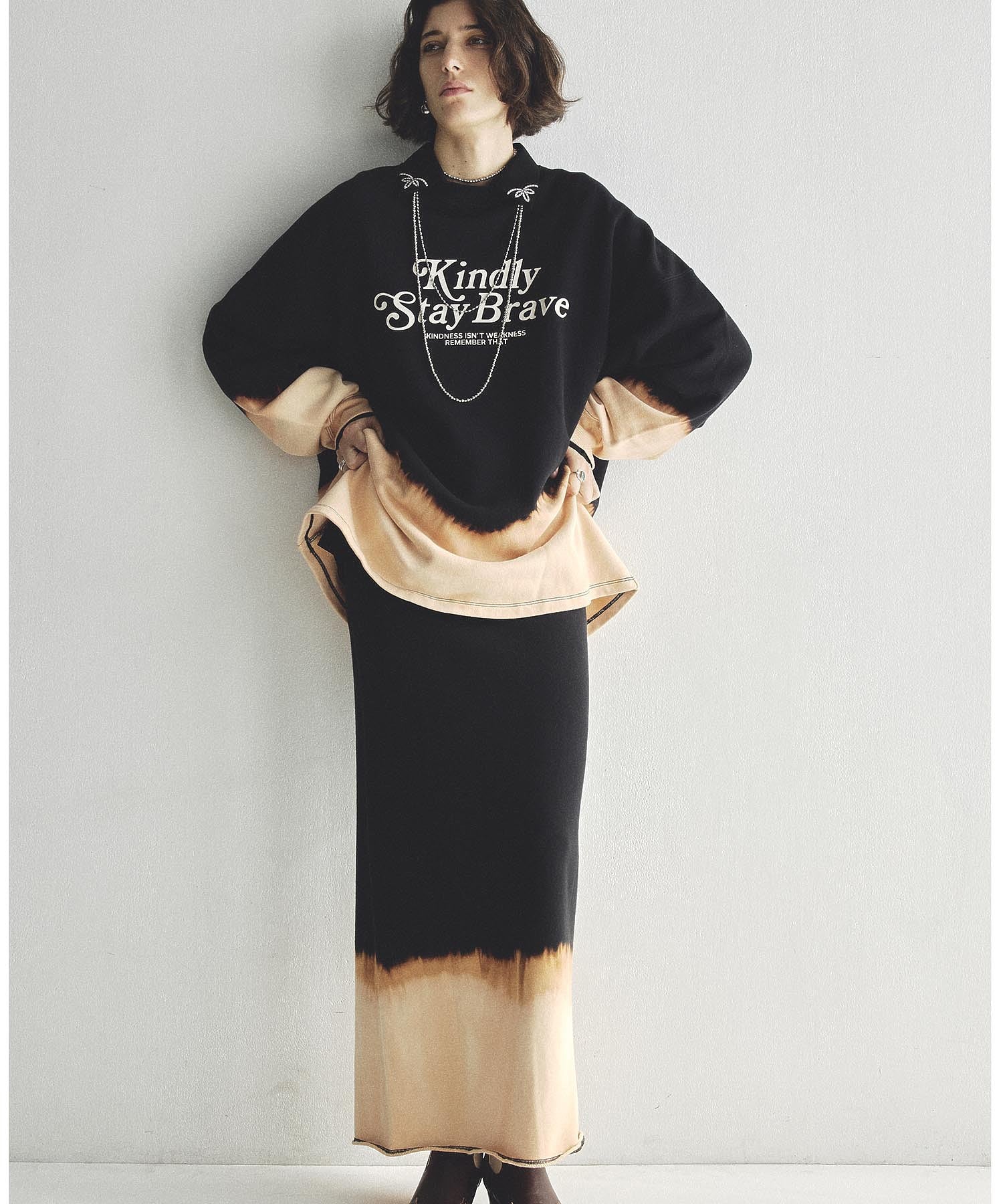 mag.by c/BLEACH L/S SWEAT