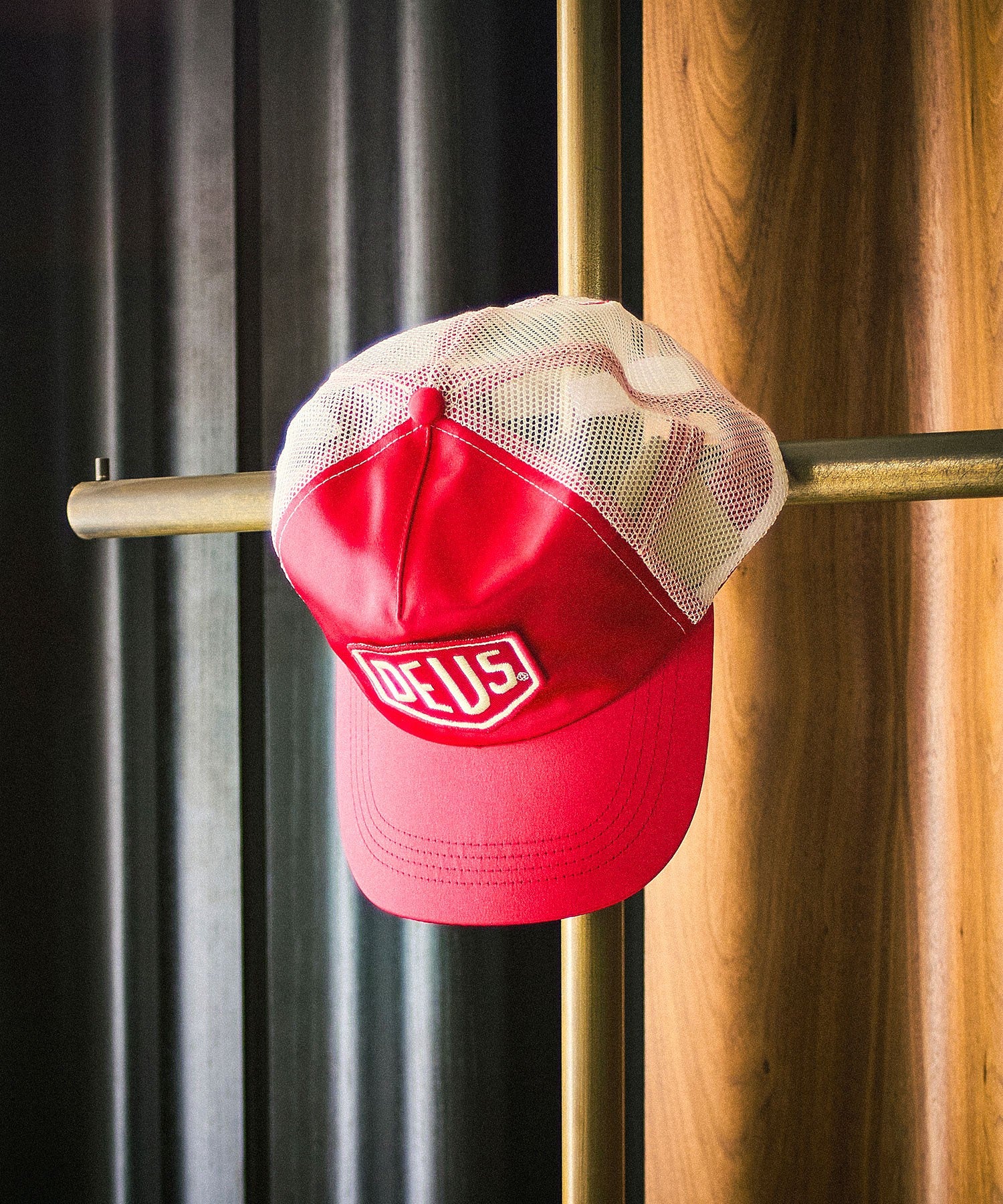 DEUS EX MACHINA/PARIS SHIELD CAP