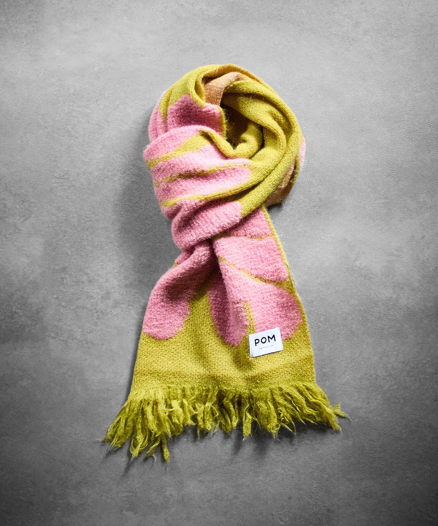 POM/SHAWL GARDEN FLOWERS