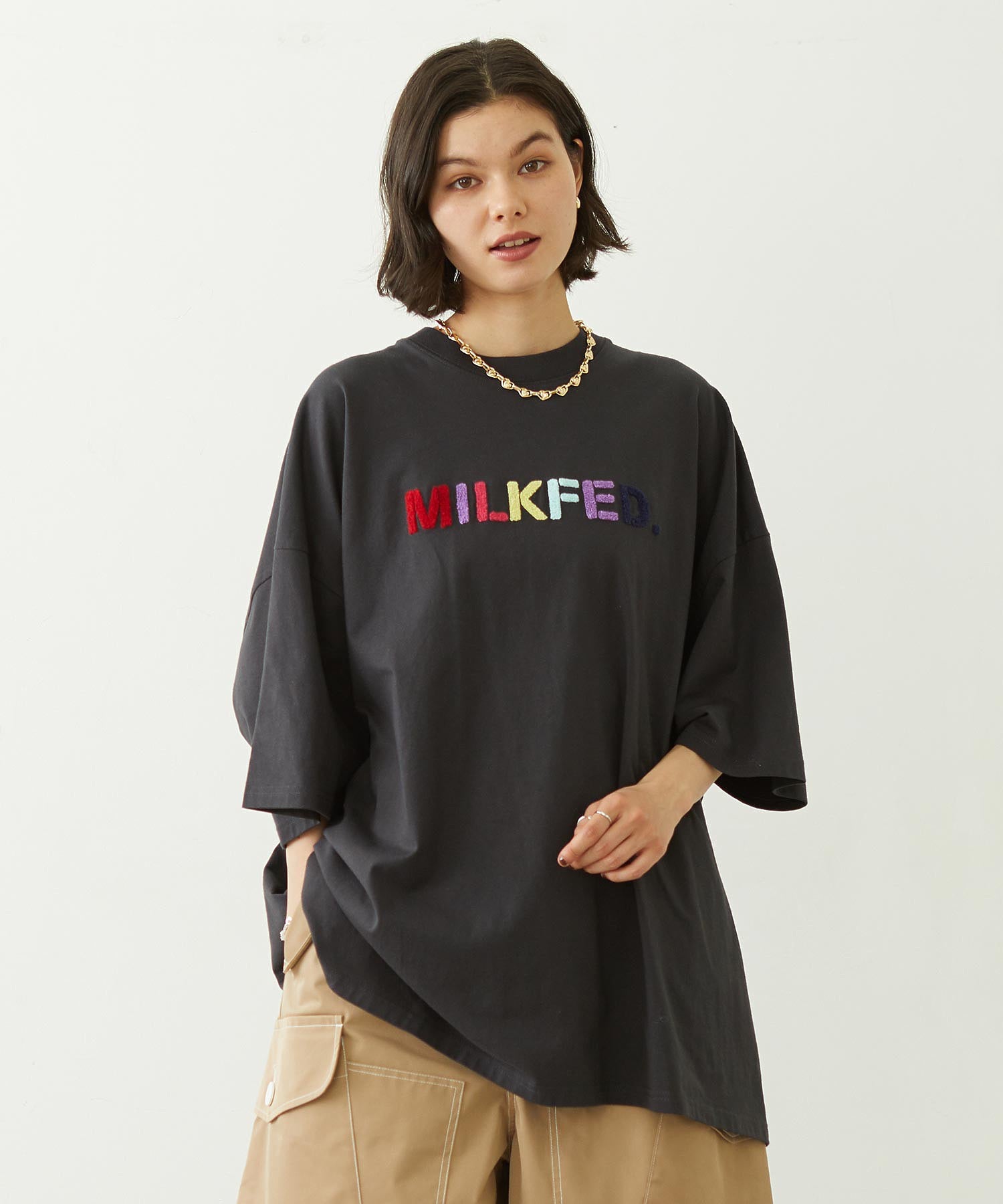 STENCIL SAGARA EMBROIDERY S/S TEE