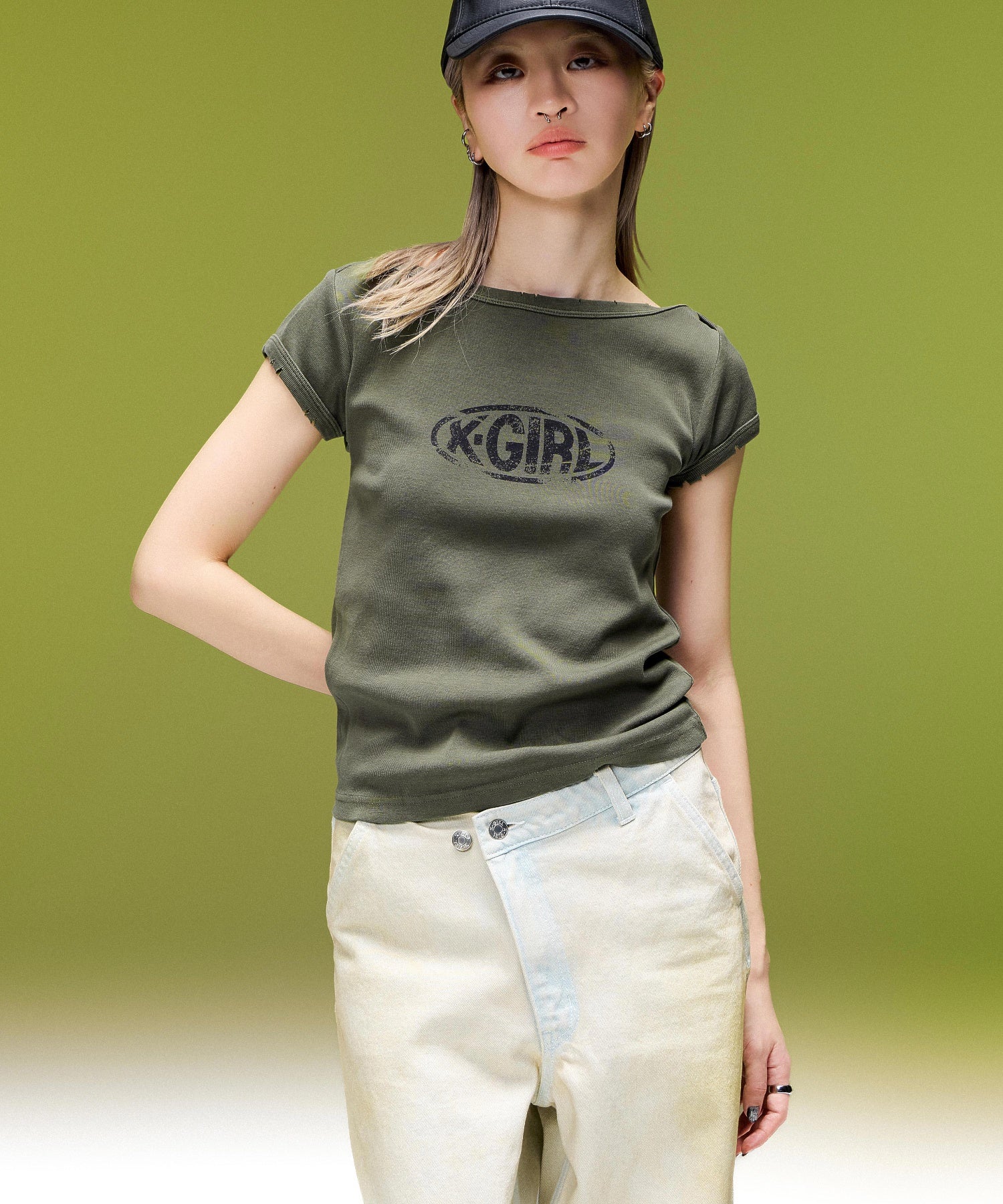 EMBLEM POCKET ASYMMETRIC WAIST DENIM PANTS