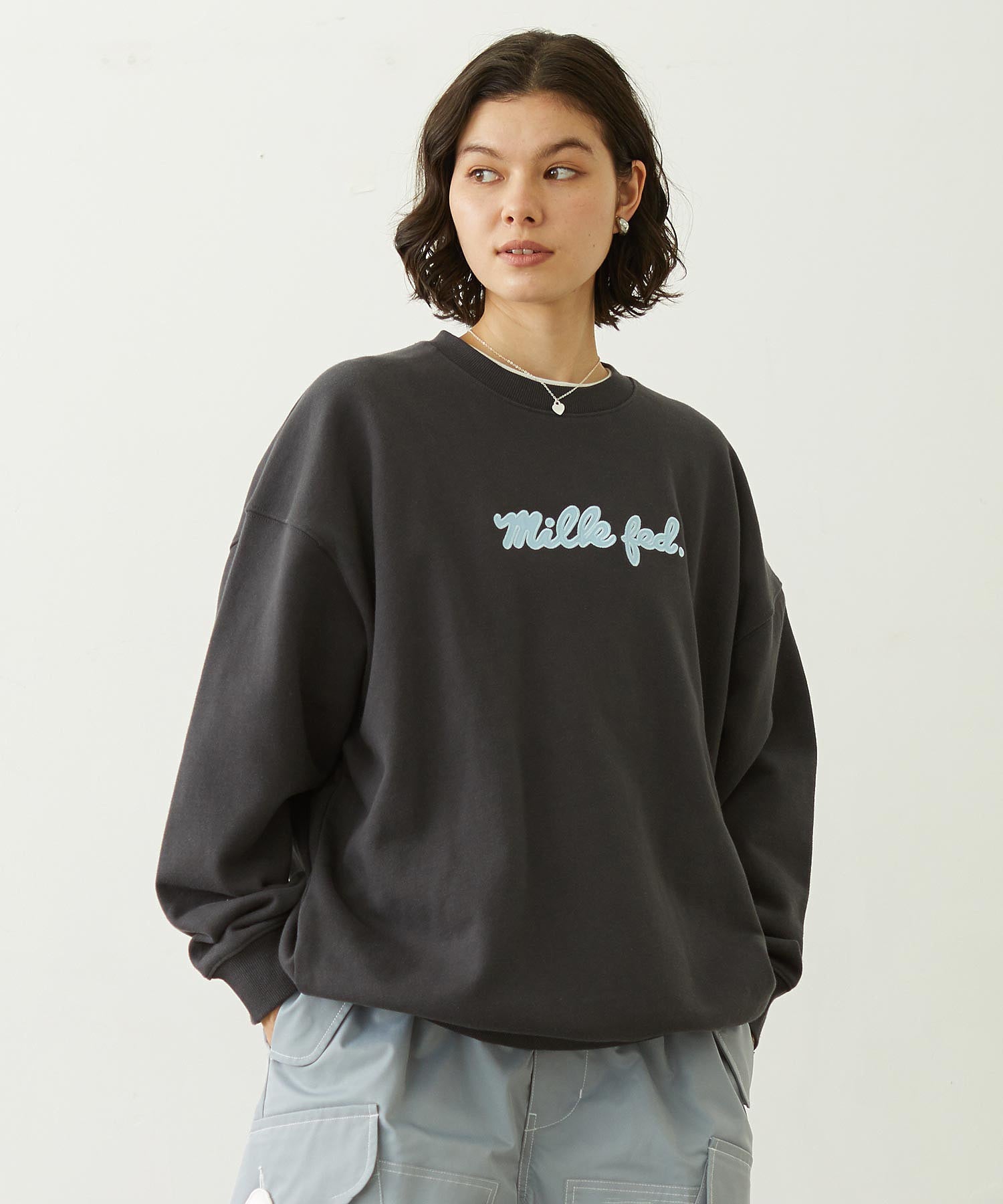 ICING LOGO SAGARA WIDE CREW SWEAT TOP