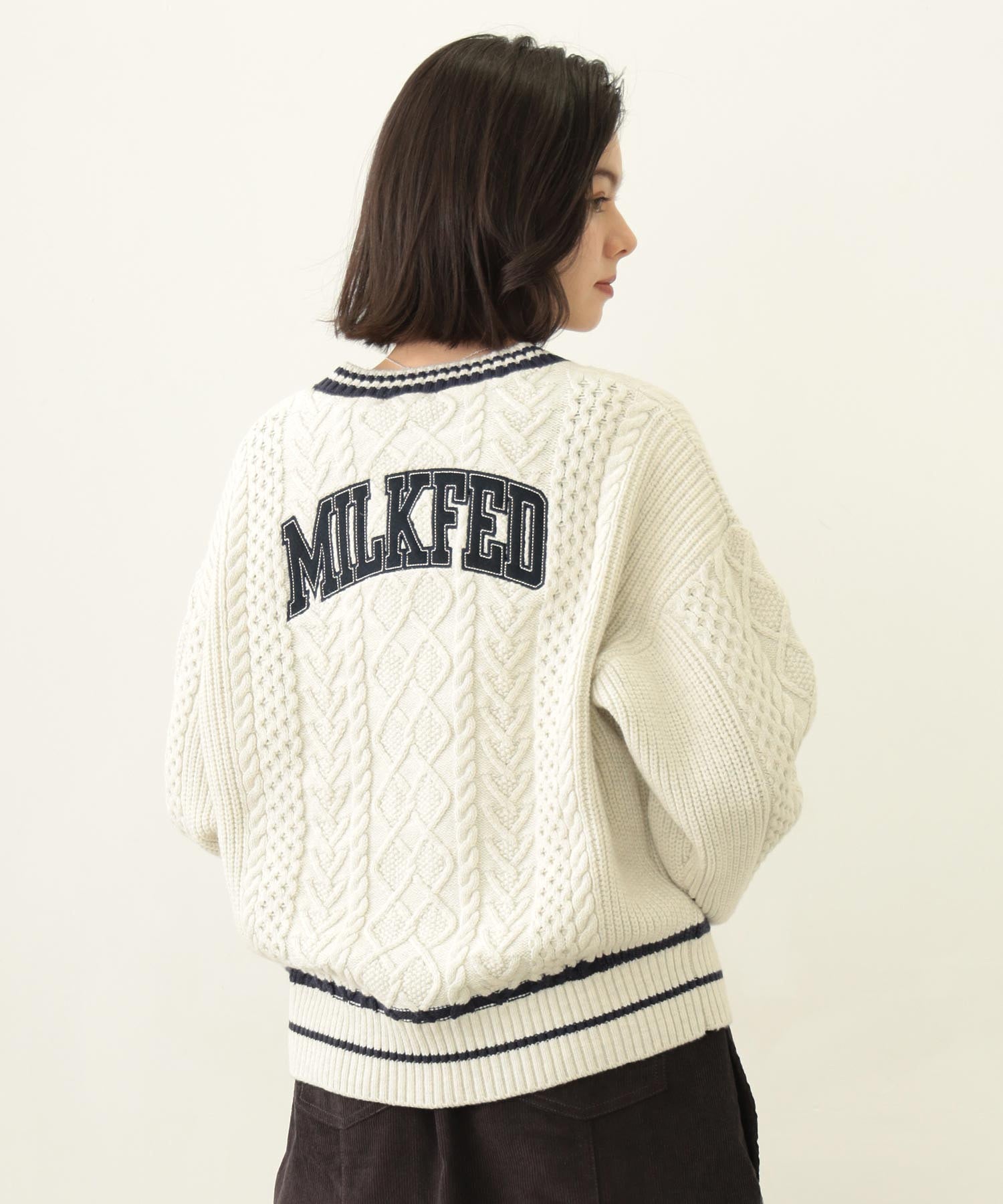 MILKFED. PATCH V-NECK KNIT