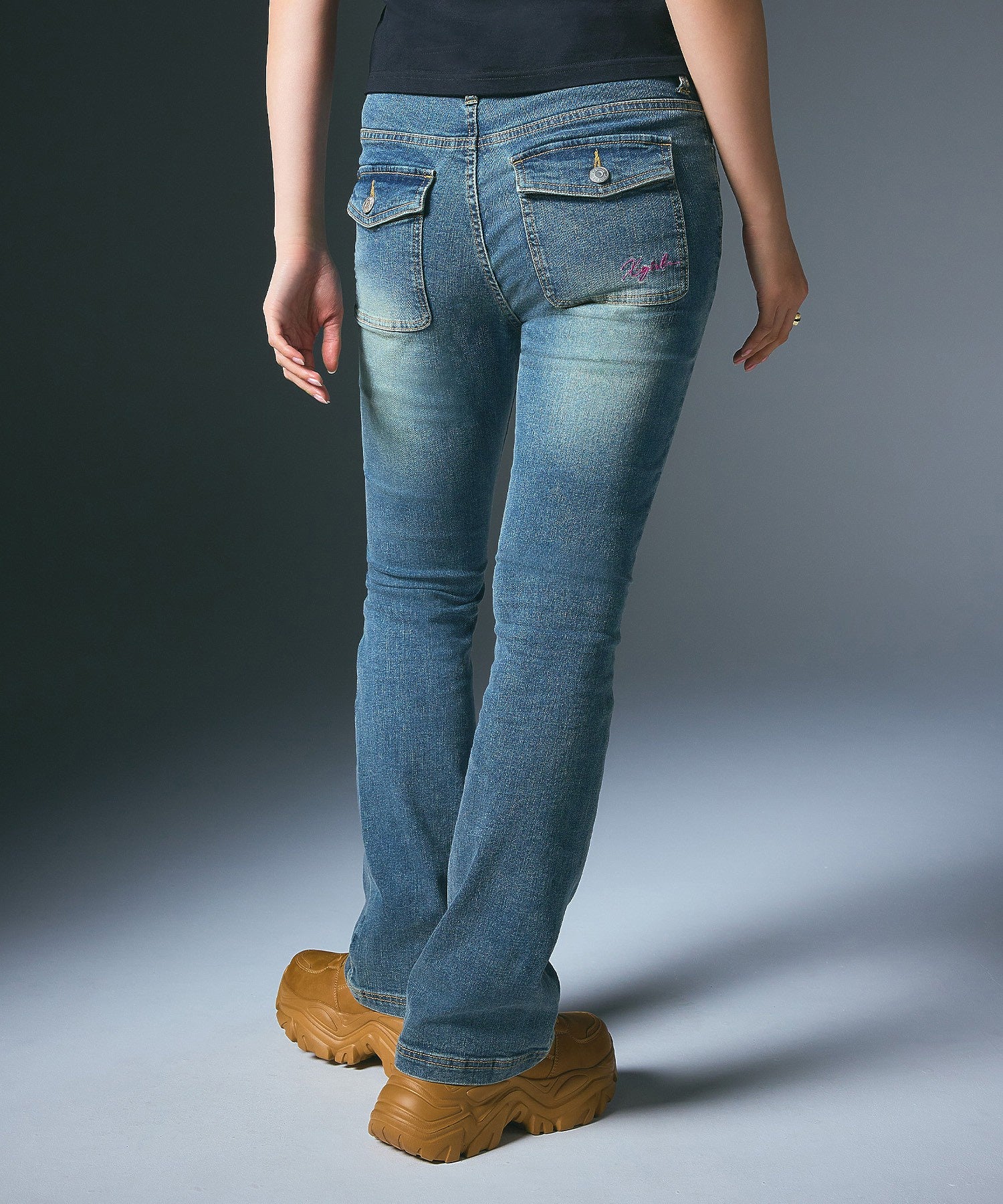 LOW RISE FLARE SKINNY DENIM PANTS