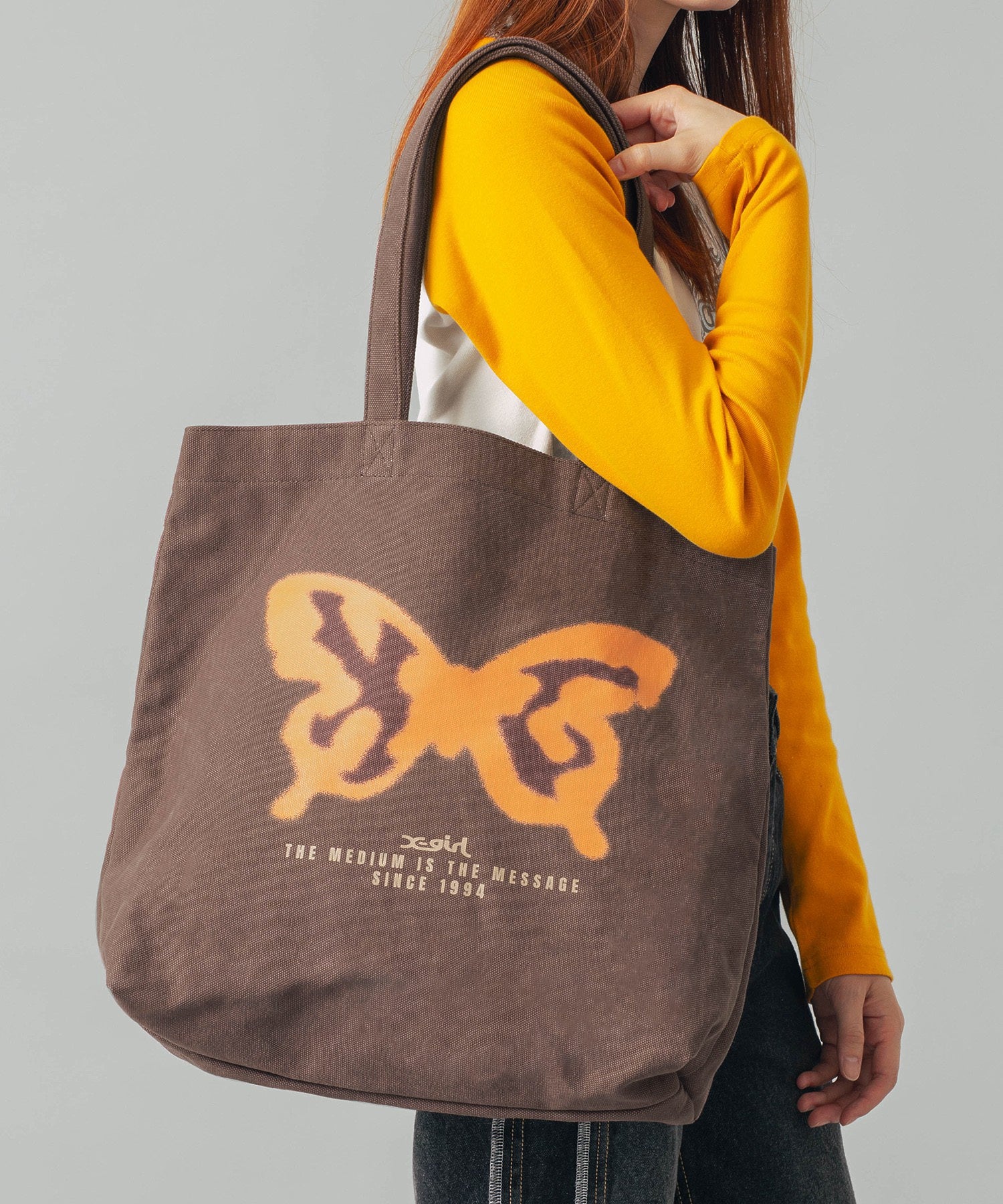 SPRAY BUTTERFLY PRINT TOTE BAG