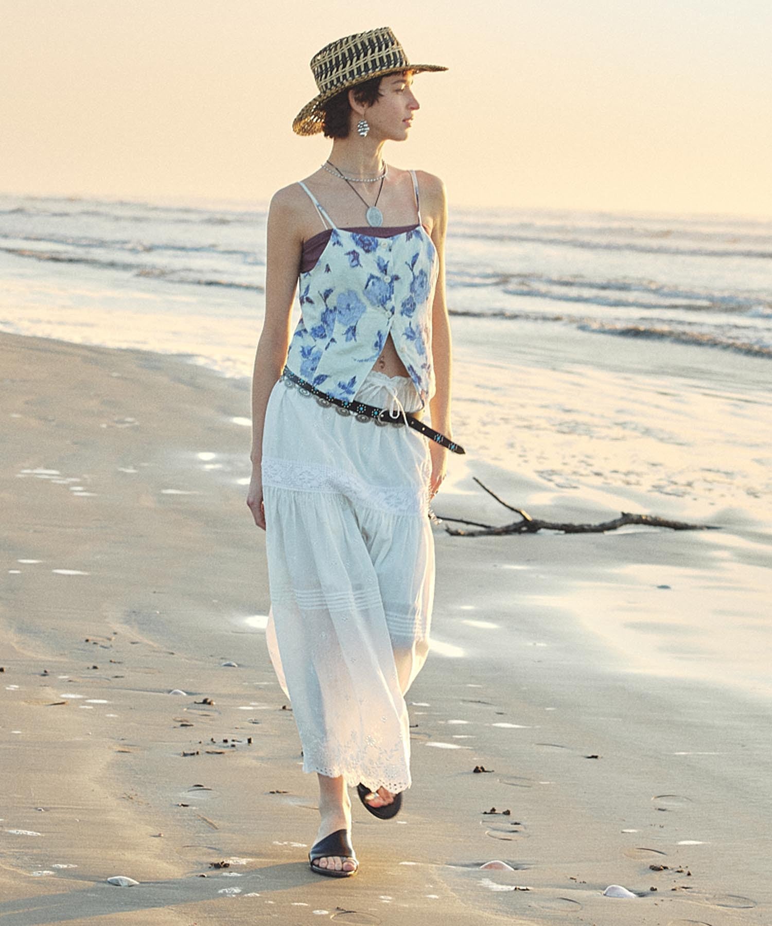 EMBROIDERY LACE LONG SKIRT