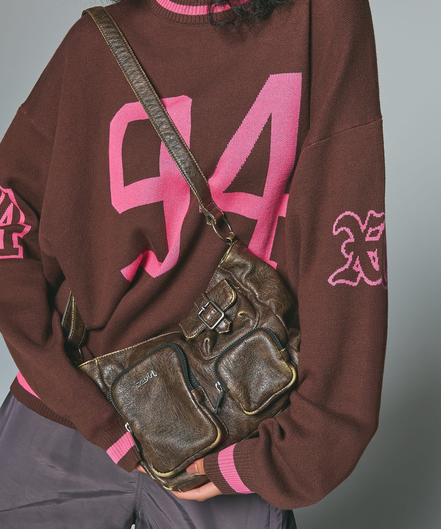 MULTI POCKET FADED FAUX LEATHER BAG