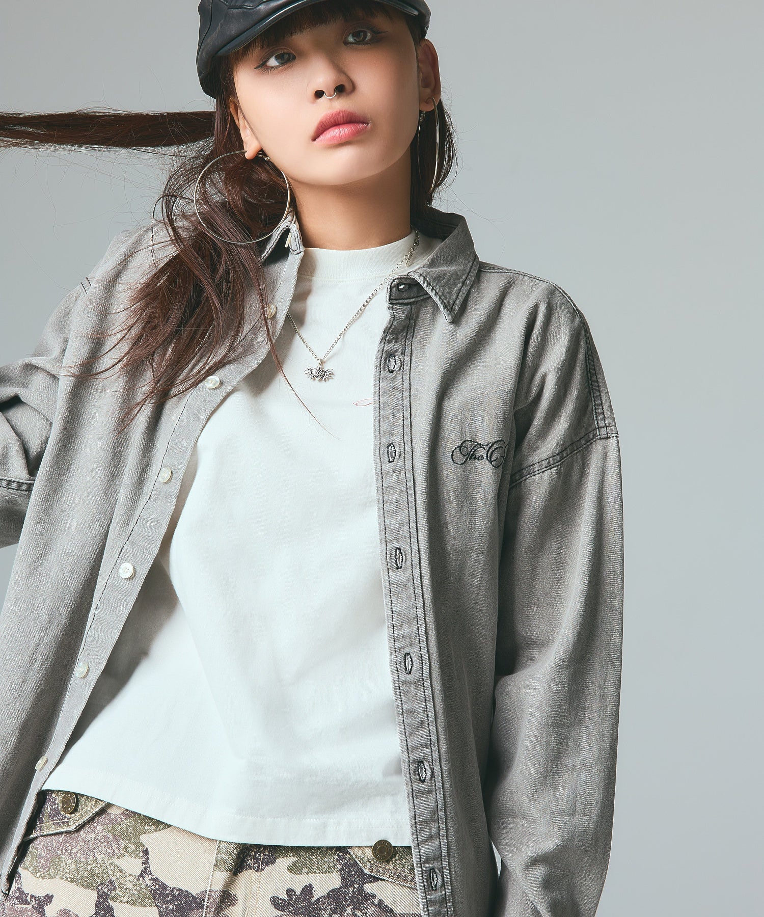 SCRIPT LOGO BLEACHED DENIM SHIRT