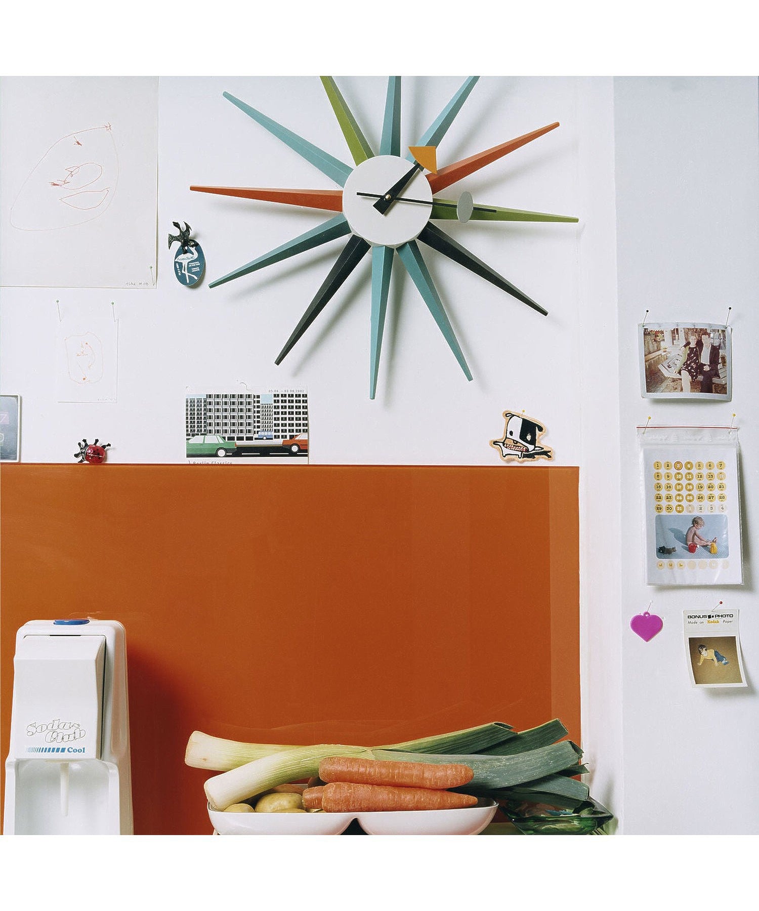Vitra Sunburst Clock Multi