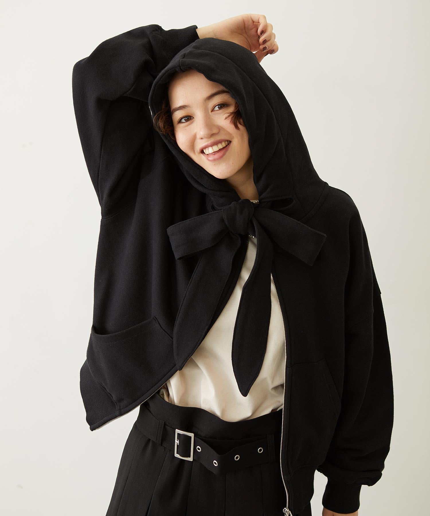 BIG RIBBON SWEAT ZIP HOODIE