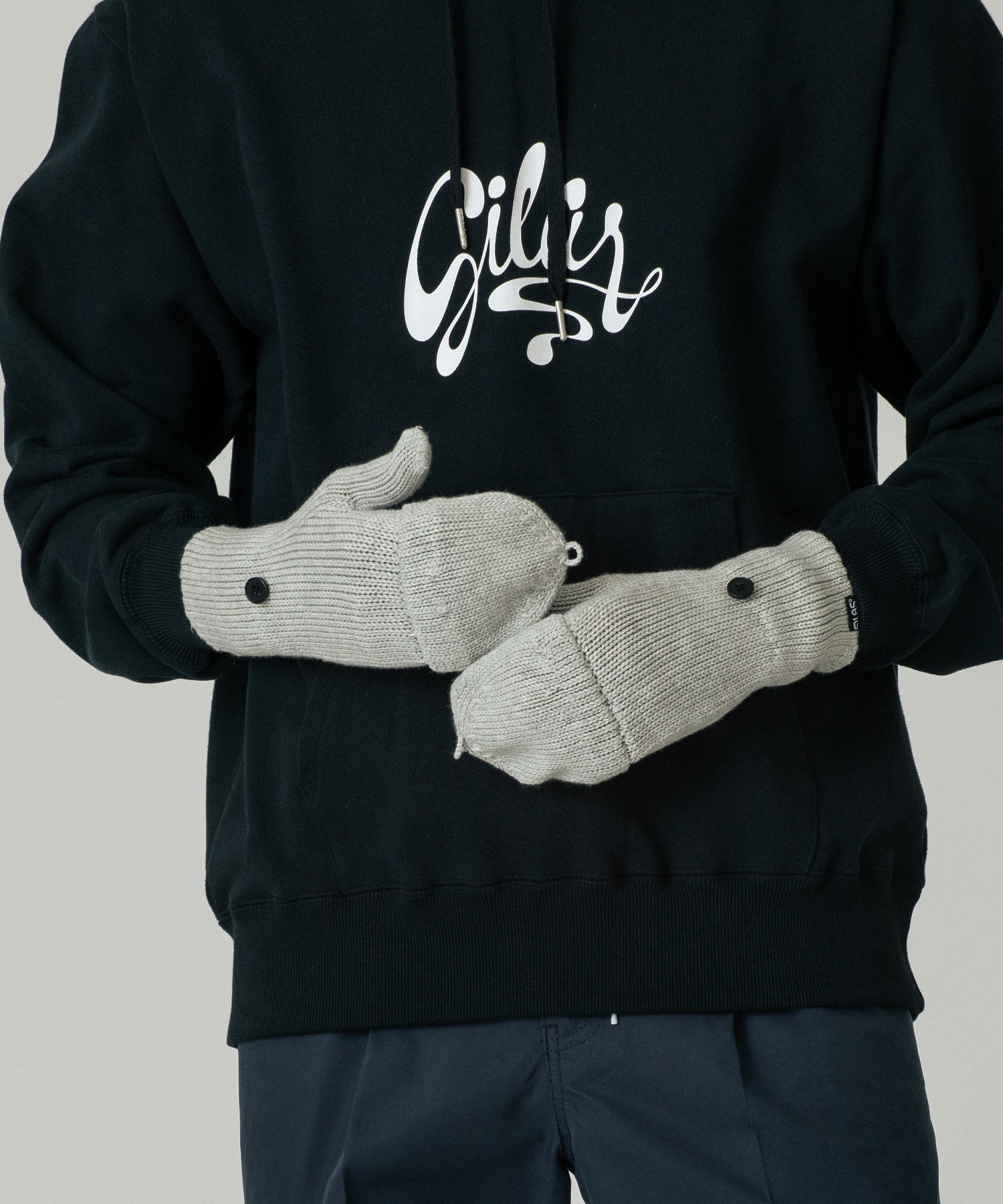 KNIT GLOVES