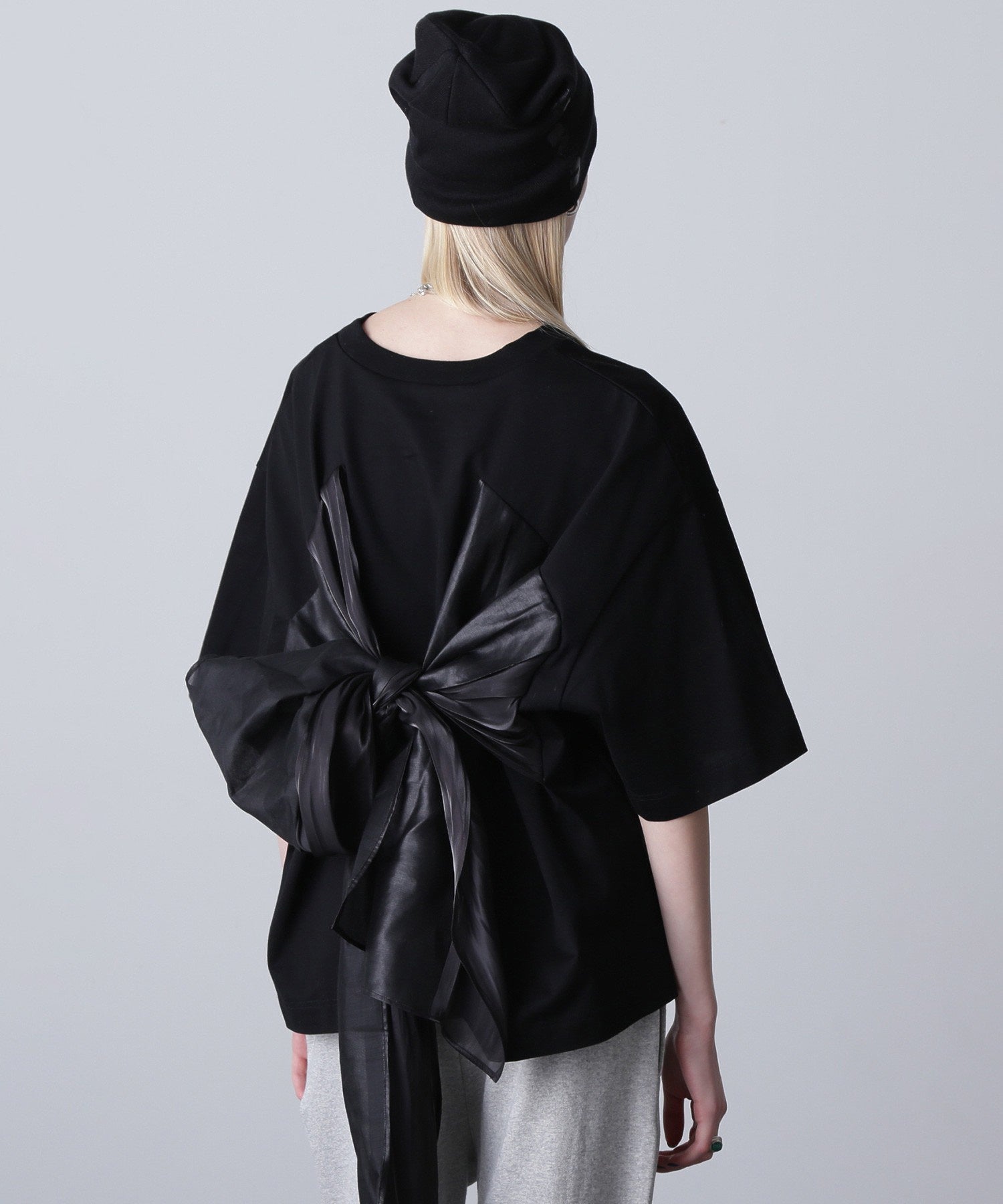 mici/BACK RIBBON S/S TEE